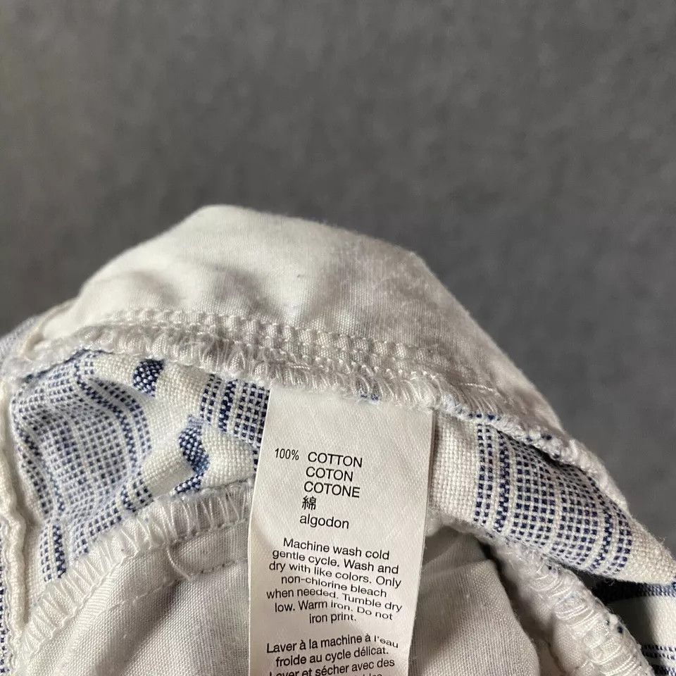 Gap Khakis by Gap Shorts Women's Size 2 Striped 4" Inseam Chino Size 26" / US 2 / IT 38 - 6 Thumbnail