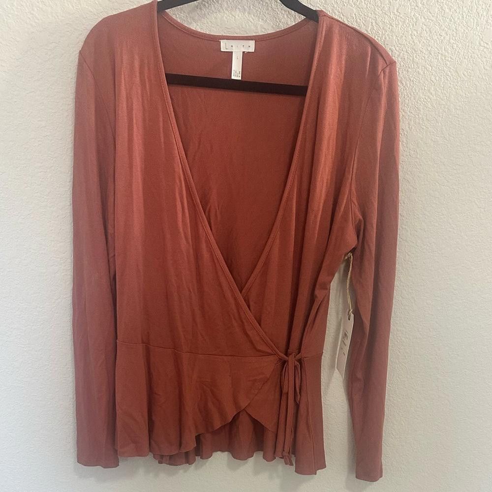 Designer Leith Wrap Surplice Long Sleeve Top Cedar Coral Size Large Size L / US 10 / IT 46 - 4 Thumbnail