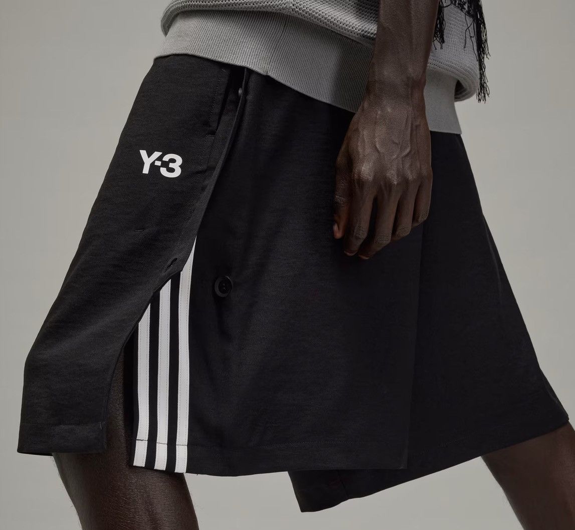 Y-3 Y-3 SPORT UNIFORM 3-STRIPES SHORTS (M Size) Size US 34 / EU 50 - 3 Thumbnail