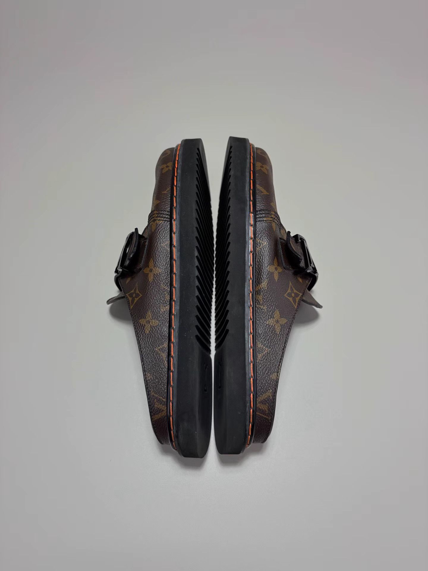 Louis Vuitton LOUIS VUITTON Monogram Logo Birkenstock-style Sandals K1 Size US 7 / EU 40 - 5 Thumbnail