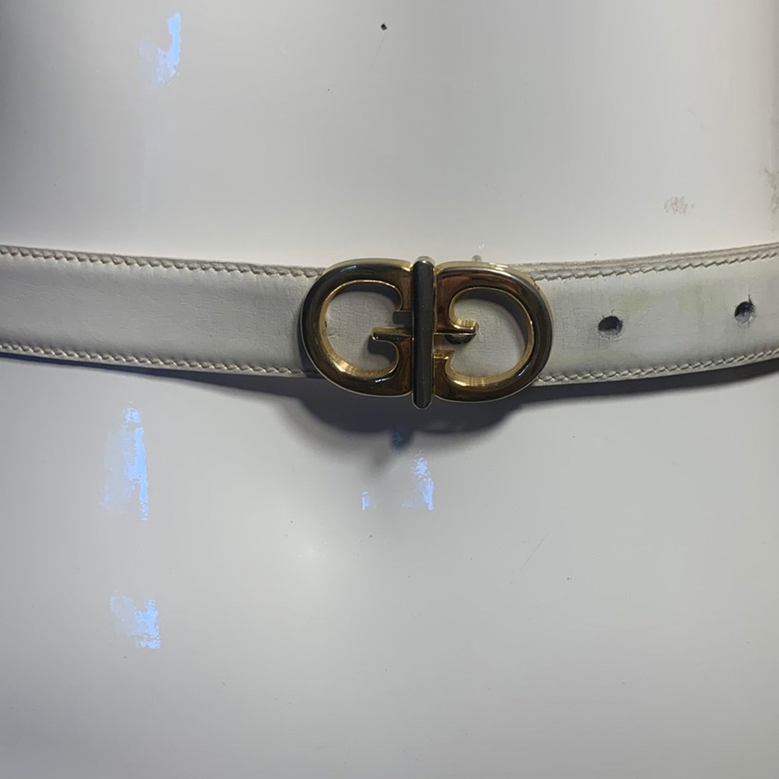 Gucci Rare GG Gucci 70’s Italy white leather belt 100% AUTHENTIC Size ONE SIZE - 3 Thumbnail