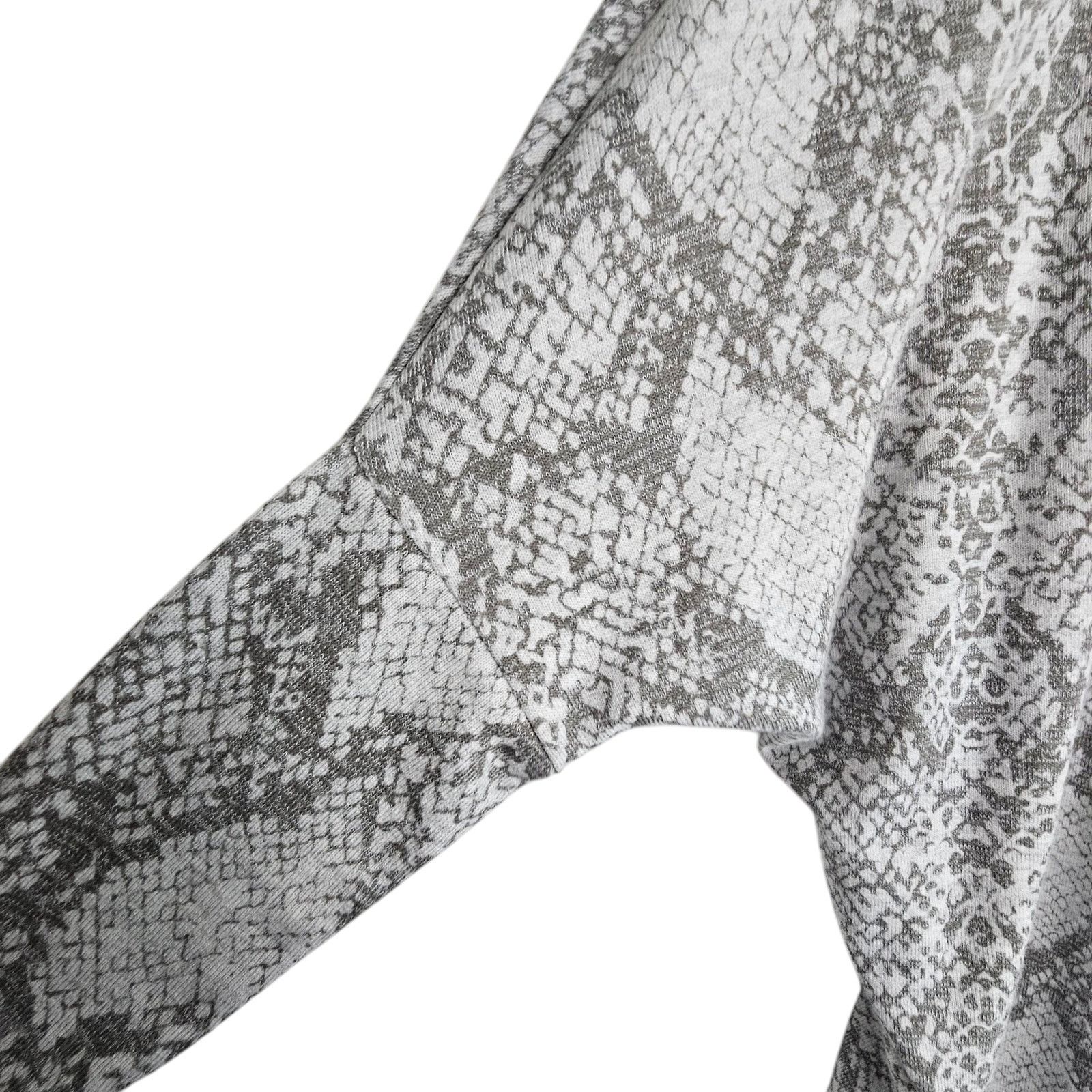 White House Black Market White House Black Market Sweater Snake Print Dolman Sleeve Size XS / US 0-2 / IT 36-38 - 4 Thumbnail