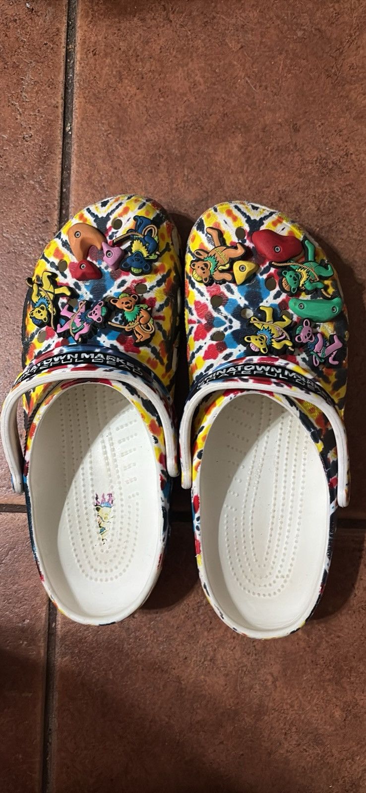 Crocs × Grateful Dead × Market Grateful Dead X Chinatown Market Crocs size 12 Size US 12 / EU 45 - 2 Thumbnail