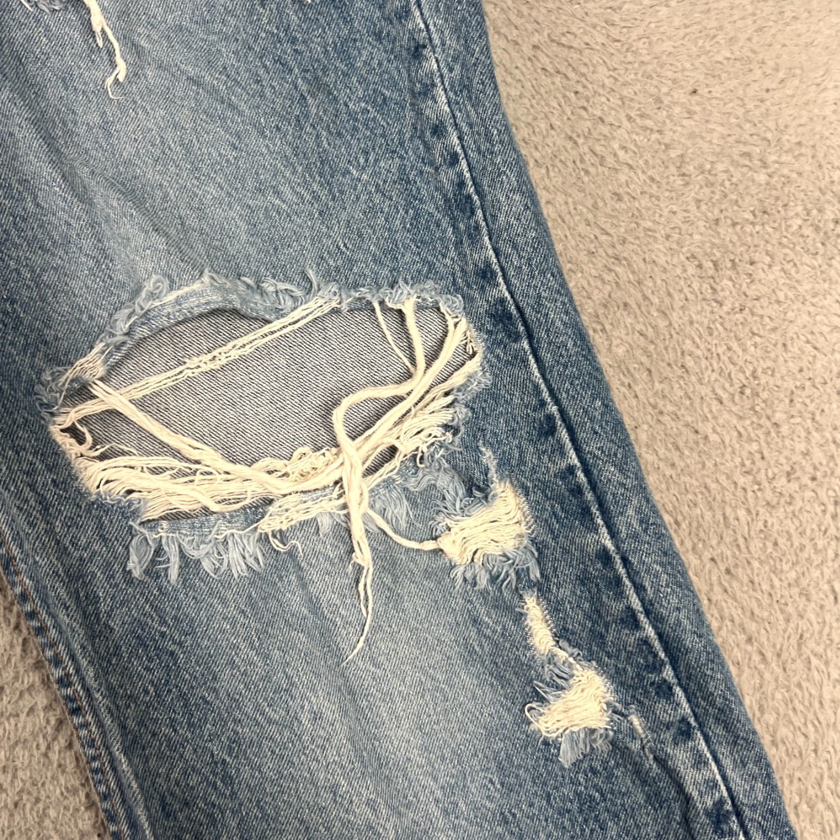 Levi's VINTAGE Levi's Jeans Mens 36x34 Light Blue Straight Distressed Cotton 569 Denim Pants Size US 36 / EU 52 - 4 Thumbnail