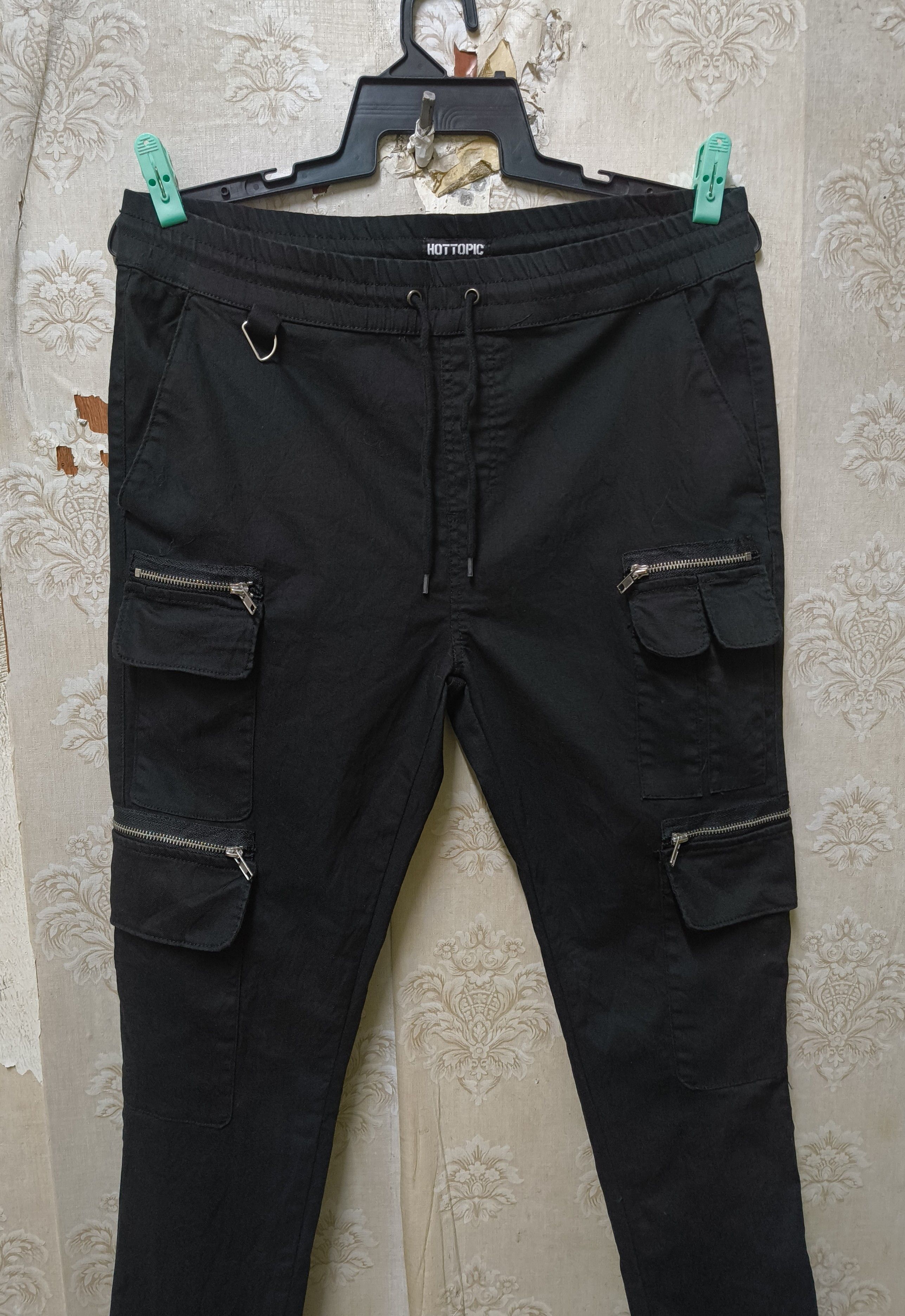 Hot Topic Hot Topic Men’s Black Punk Gothic Cargo Pants Size US 35 - 11 Thumbnail