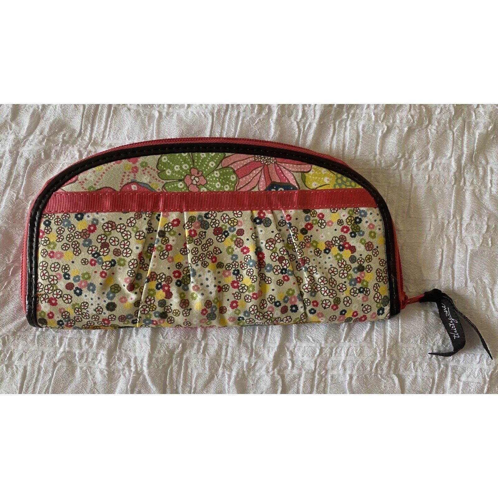 Other Thirty One Retired Wallet Floral Free Spirit Women’s Size ONE SIZE - 2 Thumbnail