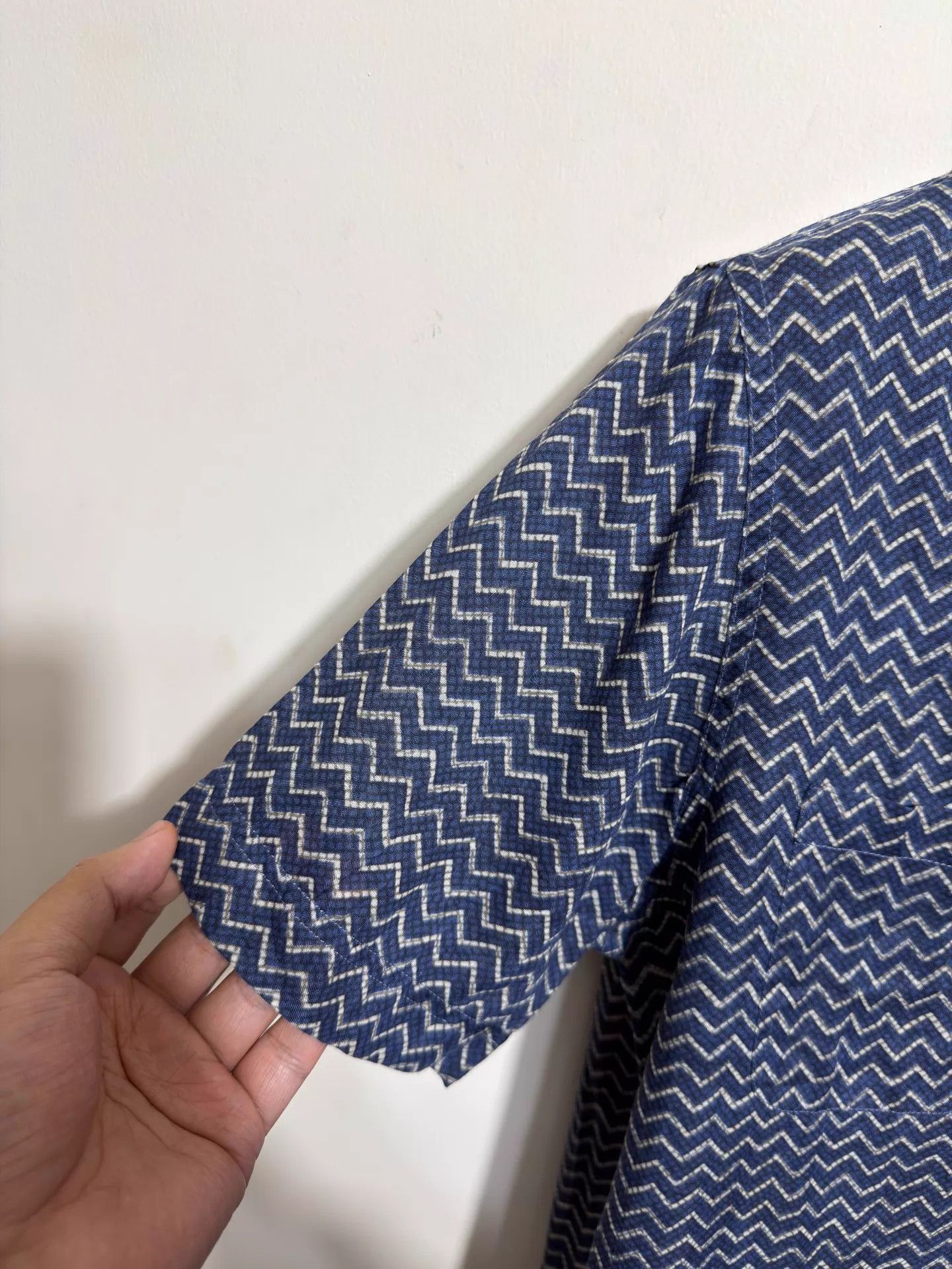 Giorgio Armani Giorgio Armani Linen Slim Fit Short Sleeve Shirt Italy Size US L / EU 52-54 / 3 - 4 Thumbnail