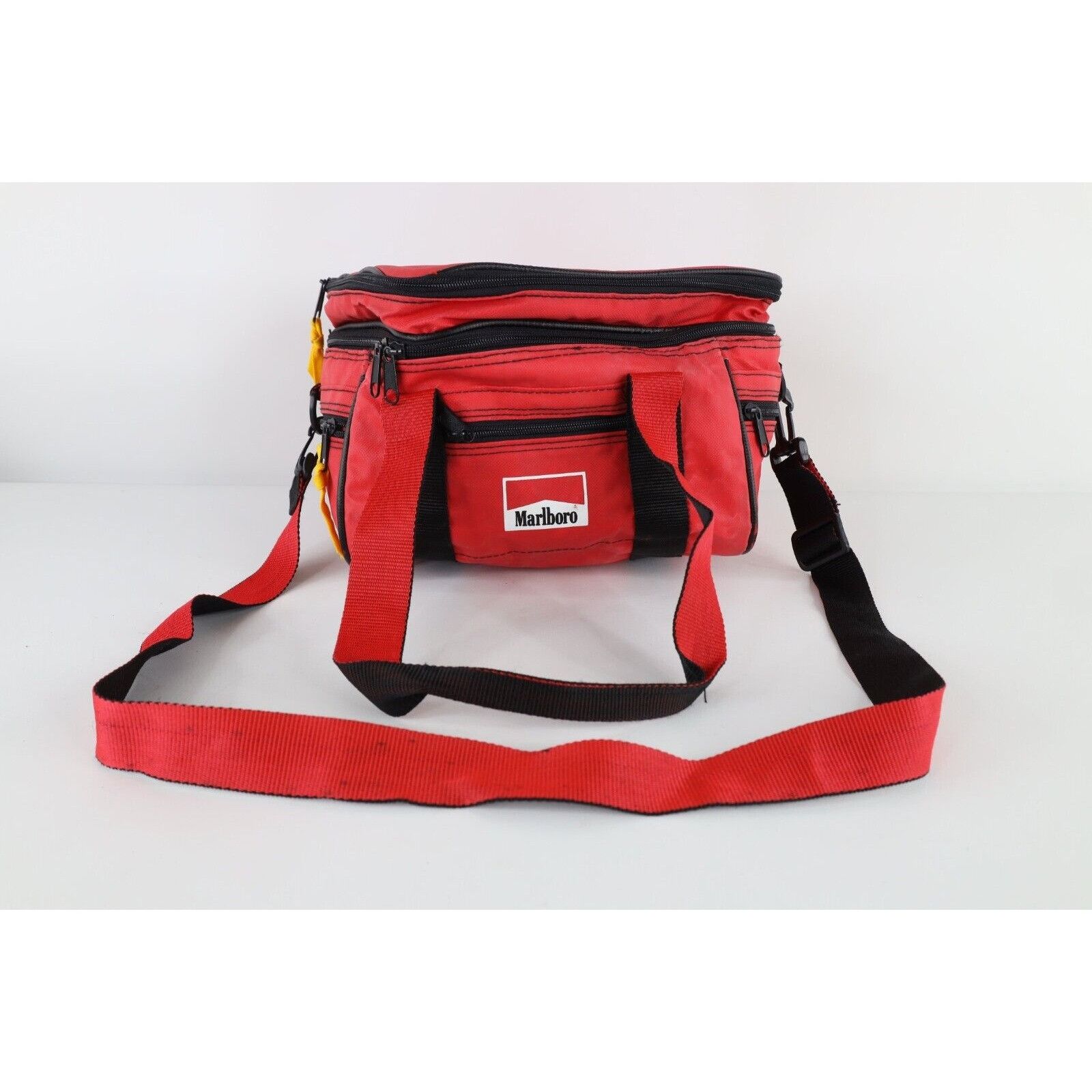 Marlboro スリングバッグ ワンショルダーバッグ　ビンテージ　90s非売品 Marlboro スリングバッグ ワンショルダーバッグ ビンテージ 90s