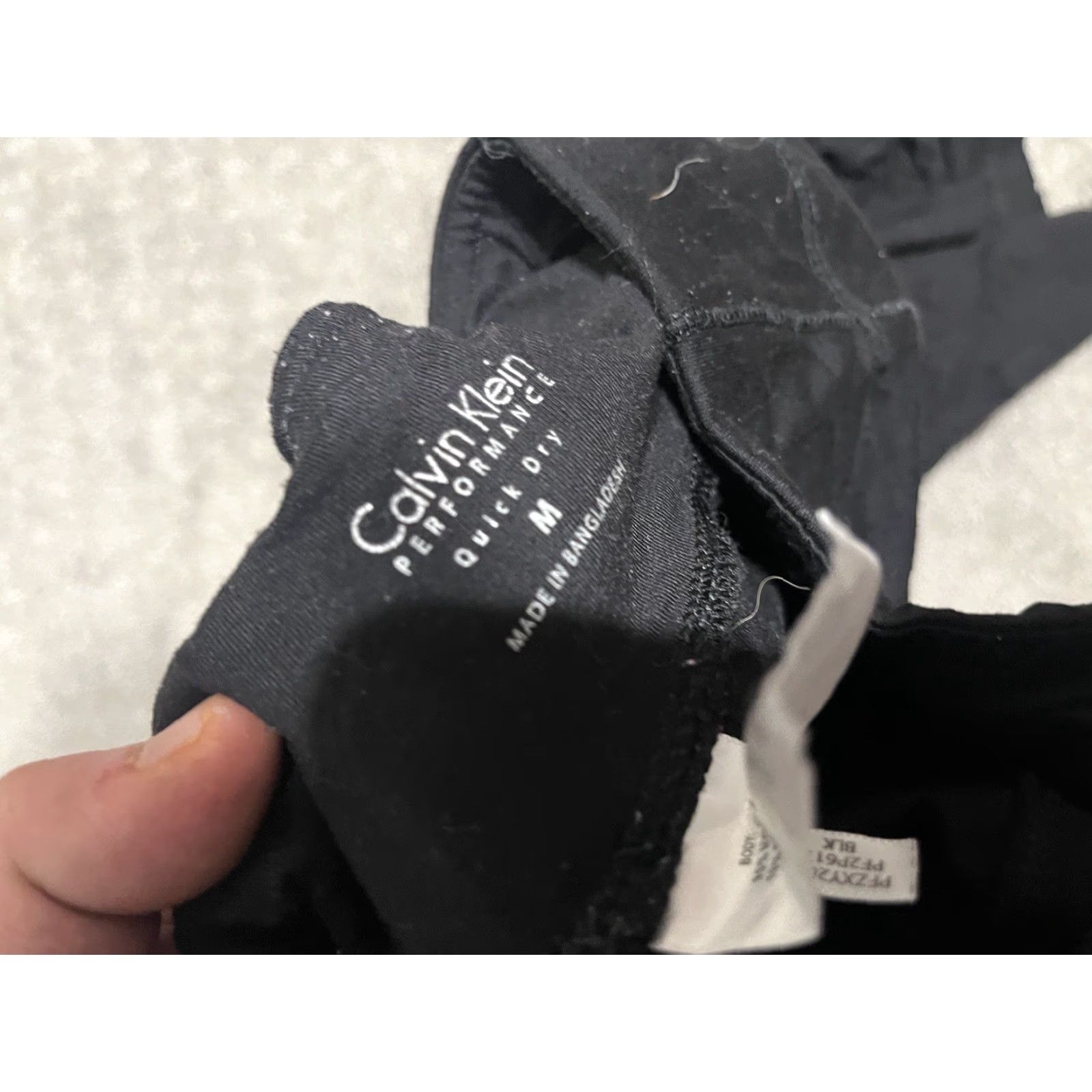 Calvin Klein Calvin Klein Performance Capris Womens M Black Leggings Logo Spellout Quick Dry Policy? Size 32" / US 10 / IT 46 - 5 Thumbnail