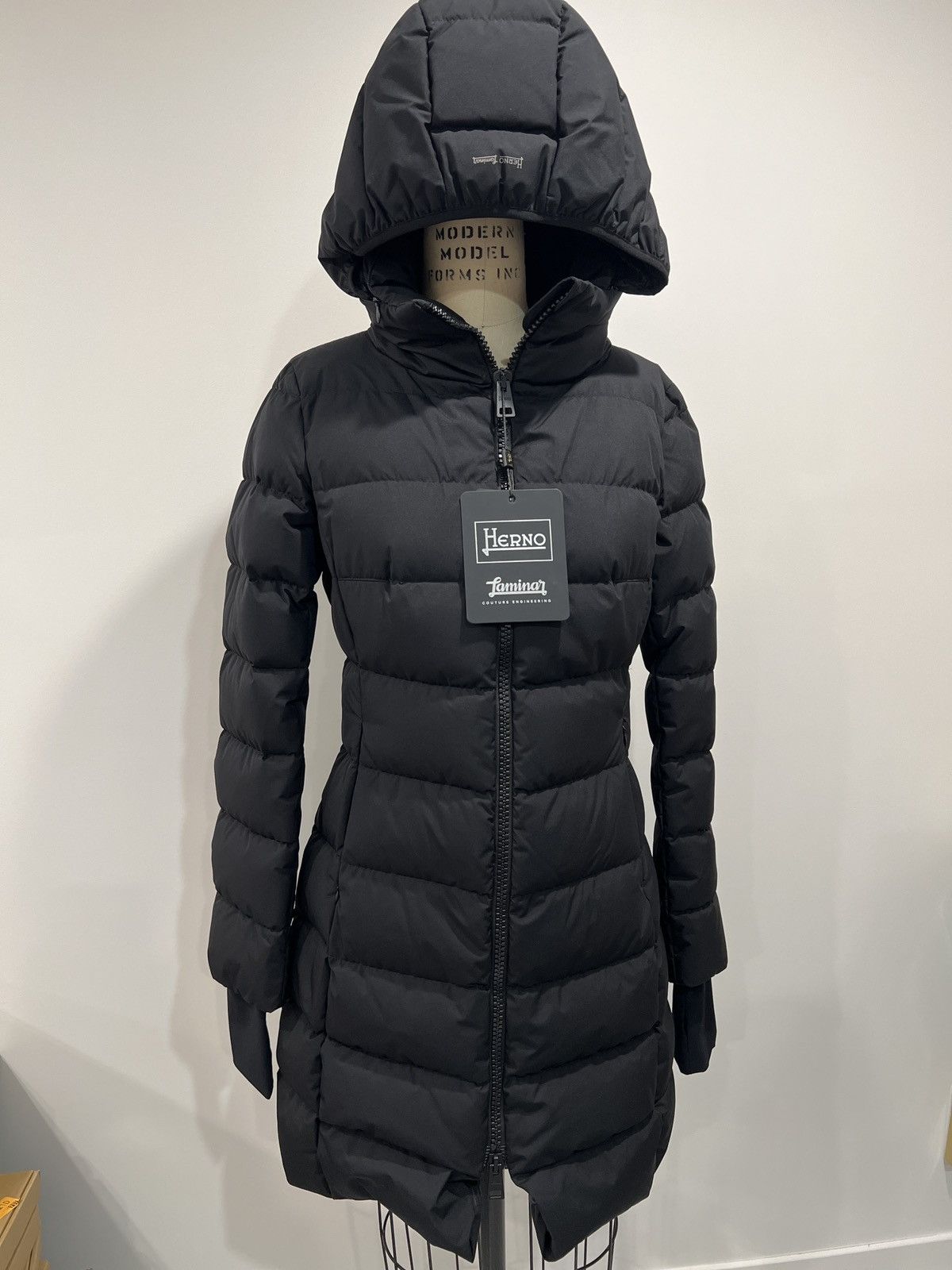 Herno HERNO LAMINAR SLIM-FIT COAT IN GORE-TEX INFINIUM WINDSTOPPER Size M / US 6-8 / IT 42-44 - 5 Thumbnail