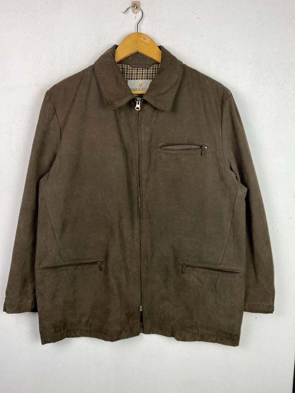 image of Avant Garde x Lyle Scott Vintage Lyle & Scott Light Jjacket Nice Design in Brown (Size Medium)