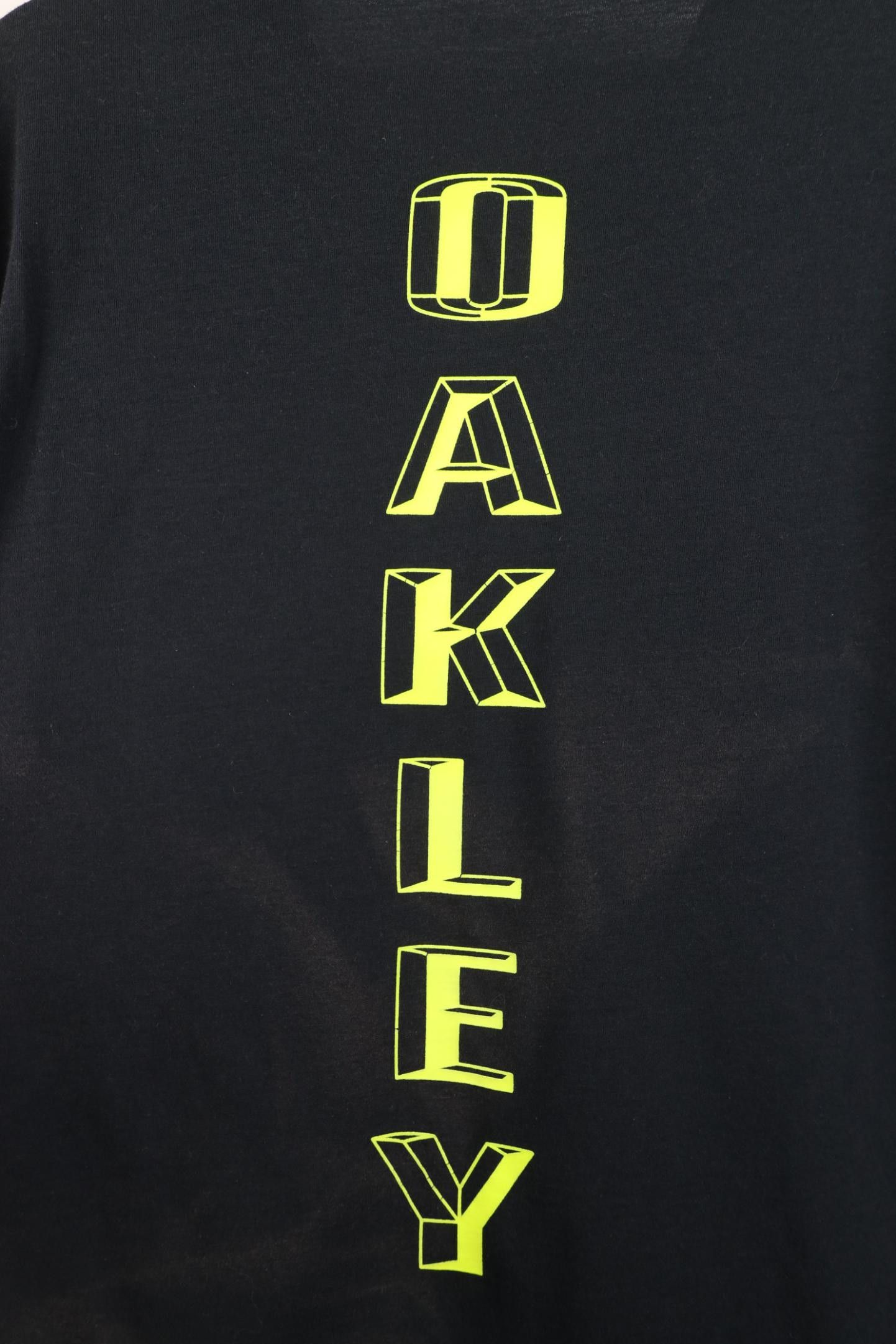 Oakley Vintage Y2K Oakley Spell Out Center Logo Knit T-Shirt Black Size US S / EU 44-46 / 1 - 11 Thumbnail
