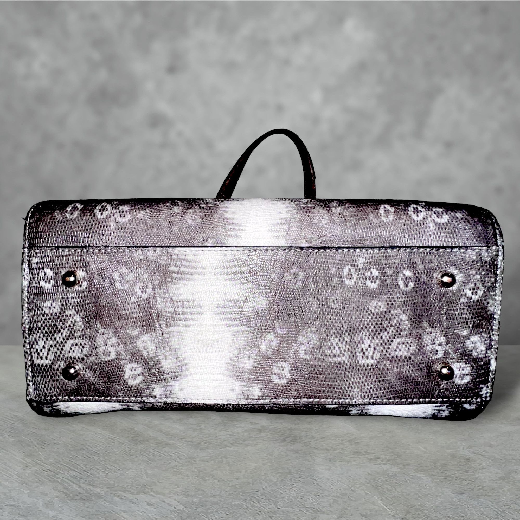 Guess Guess Faux Croc and Snake Skin Purse - New Without Tags Size ONE SIZE - 6 Thumbnail