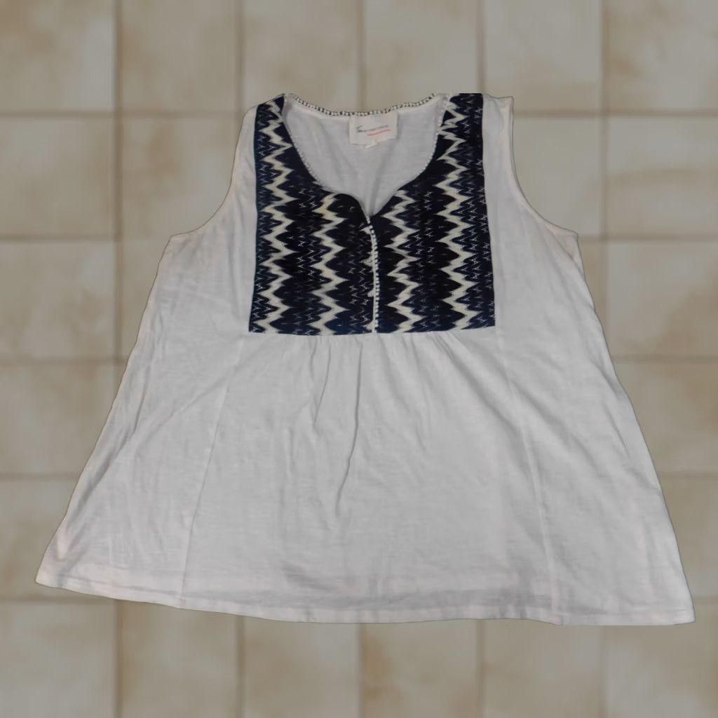 Vince Camuto Vince Camuto Womens Blouse M White Sleeveless Round Neck Pullover Casual Button Cotton 100% Regular Womens Size M / US 6-8 / IT 42-44 - 1 Thumbnail