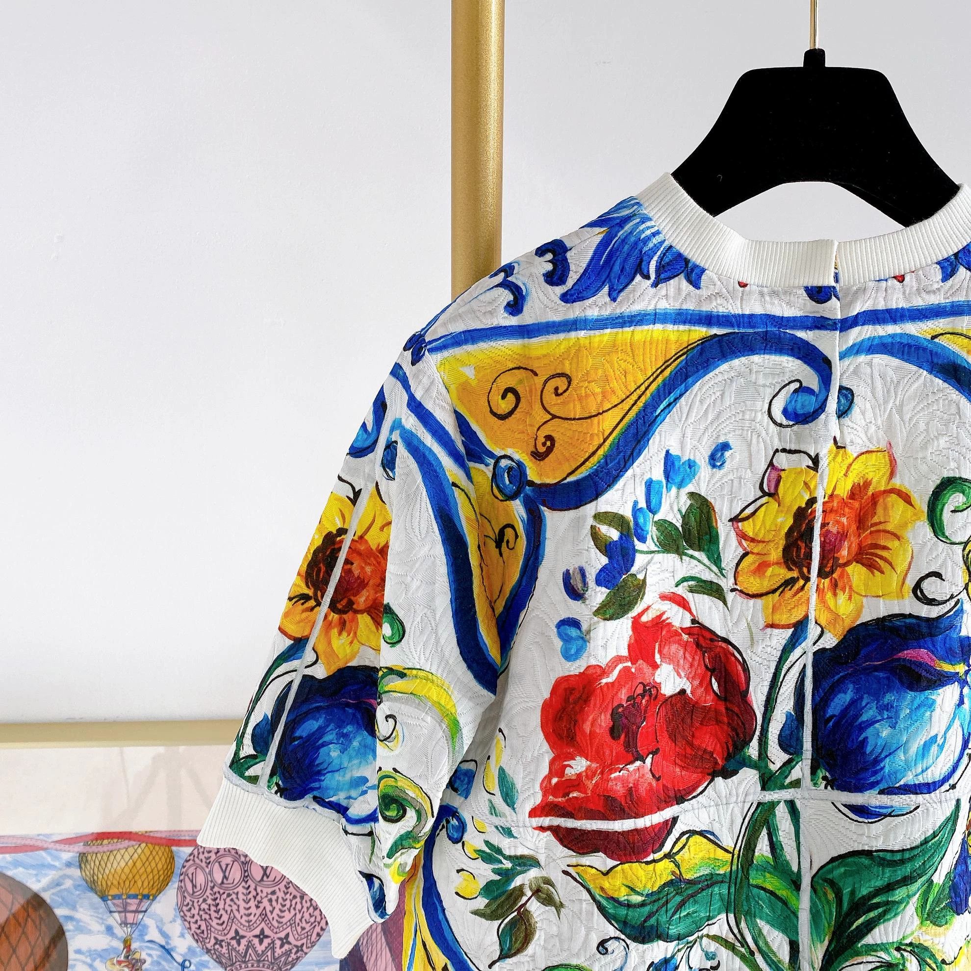 Dolce & Gabbana Dolce & Gabbana Printed T-Shirt New with Tags 11/12Y Size XXS / US 00 / IT 34 - 5 Thumbnail
