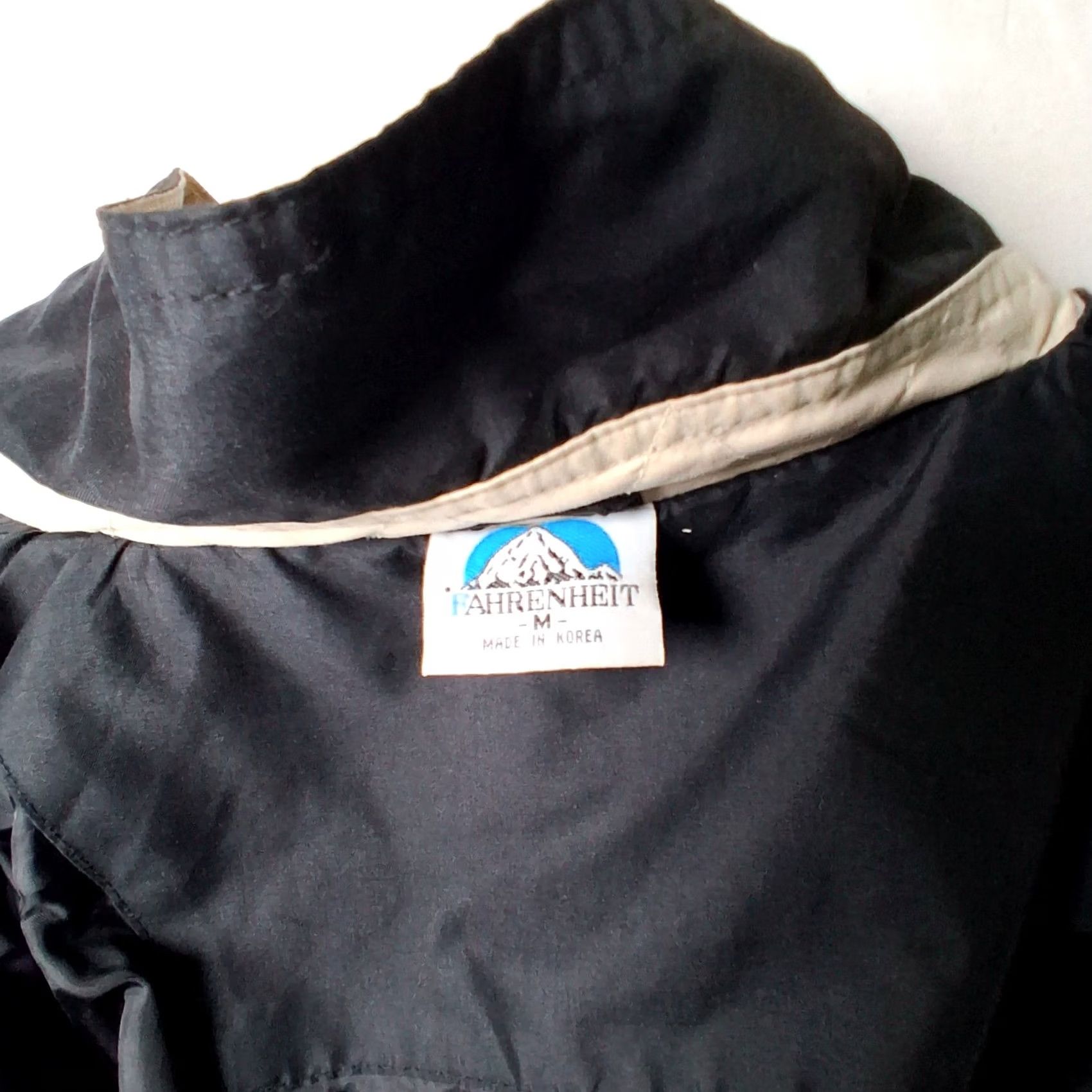 Vintage Vintage Fahrenheit Bomber Jacket Men M Black Lightweight Softshell Polyester Lined Embroidered West Virginia Ski Resort Theme Size US M / EU 48-50 / 2 - 7 Thumbnail