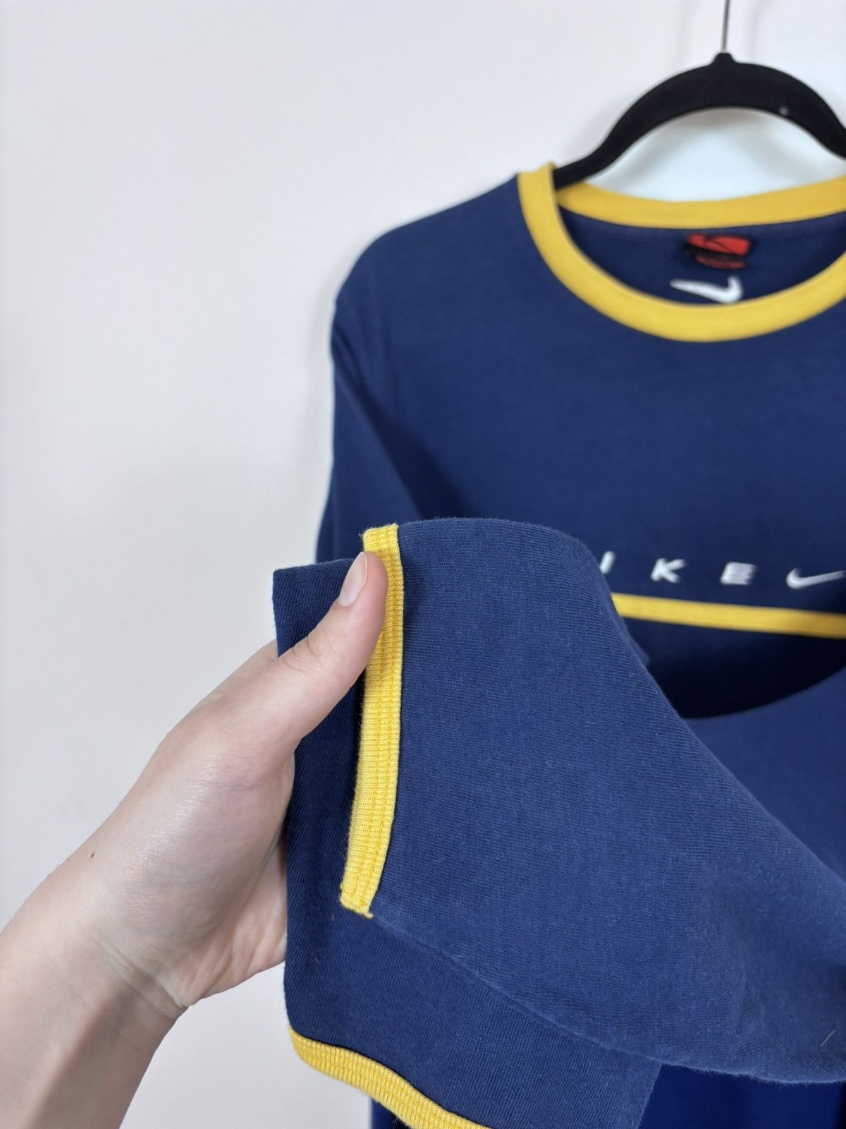 Nike Vintage 90s Nike Y2K Embroidered Swoosh Logo Long Sleeve Tee Size US S / EU 44-46 / 1 - 8 Thumbnail