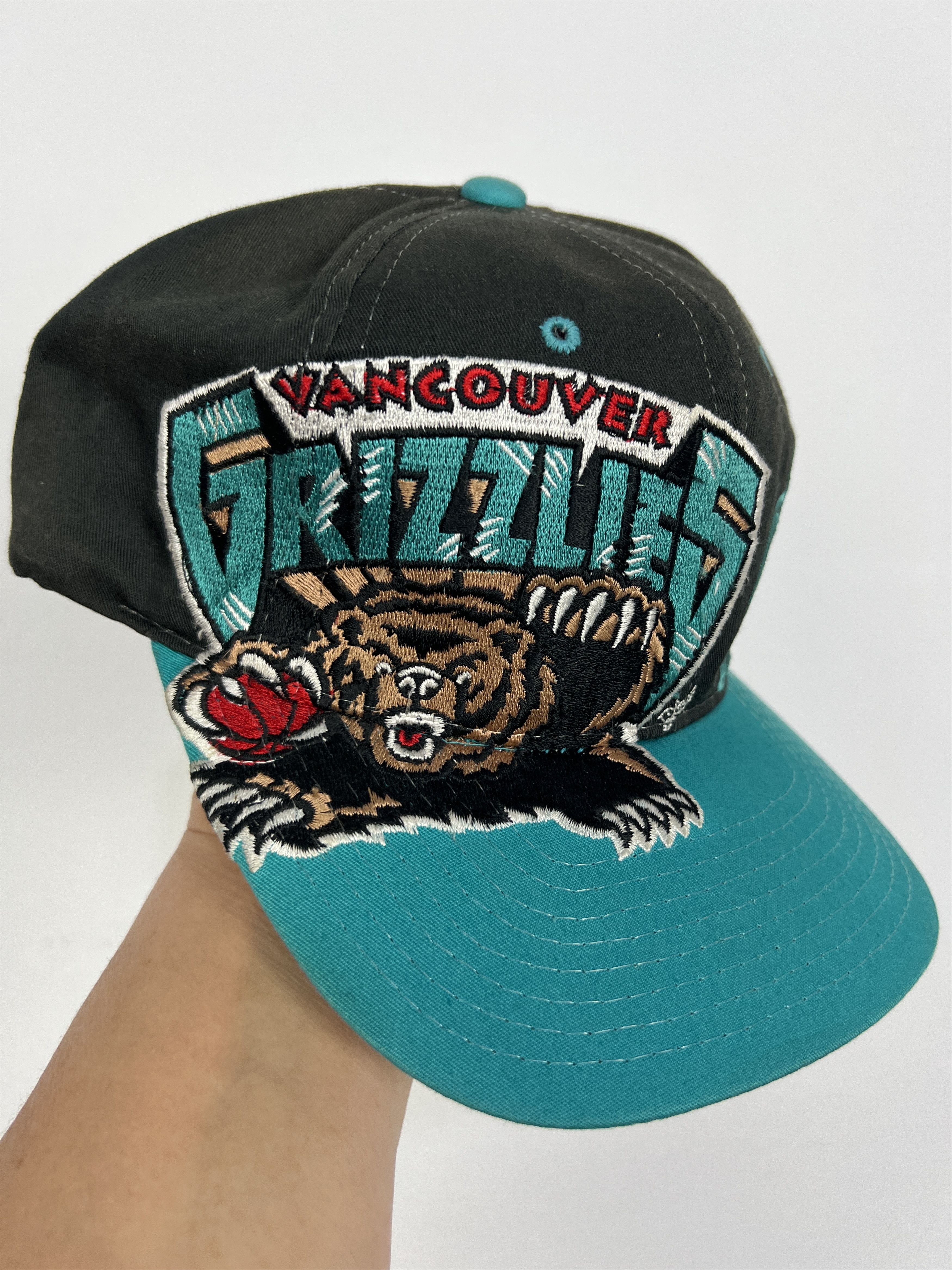 Starter Vintage Starter Vancouver Grizzlies NBA Snapback Hat Cap Size ONE SIZE - 7 Thumbnail