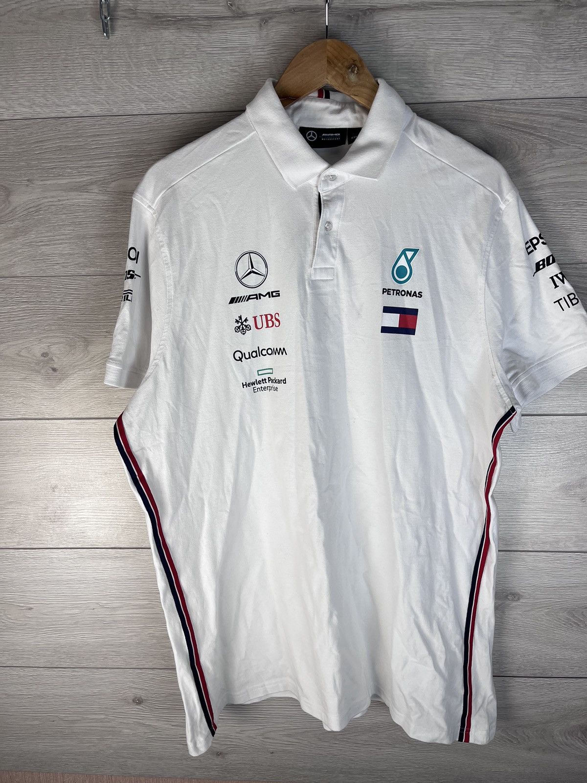 Mercedes-Benz Men's polo Petronas amg motorsport size Xxl London Size US XXL / EU 58 / 5 - 5 Thumbnail