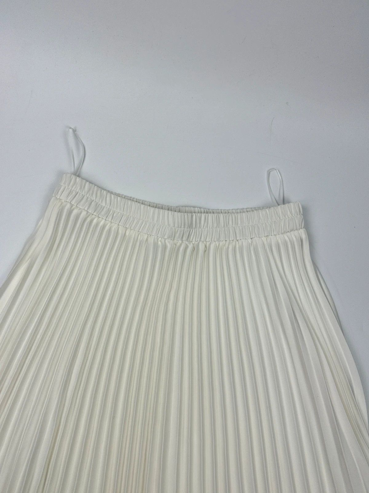 plein sud Plein Sud 00’s White Long Pleats Skirt Size 26" / US 2 / IT 38 - 2 Thumbnail