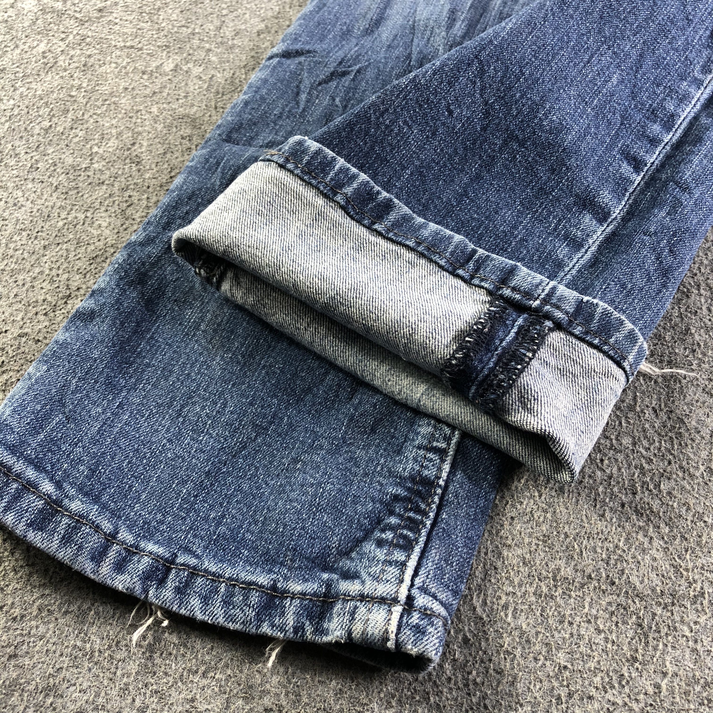 Levi's Vintage Blue Wash Levis Jeans-J4209 Size US 33 - 6 Thumbnail
