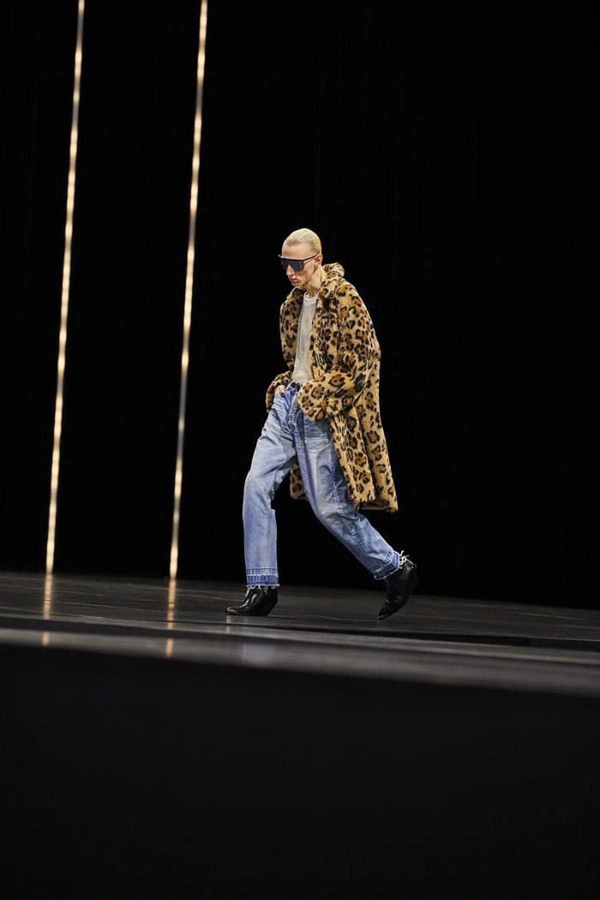 Celine Oversized MAC Coat In Leopard Print Alpaca Size US S / EU 44-46 / 1 - 1 Thumbnail