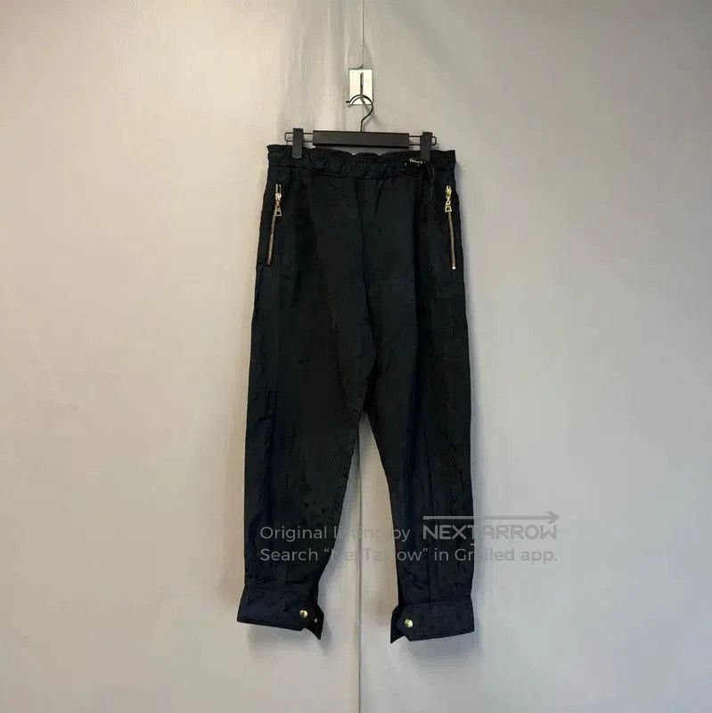Louis Vuitton Louis Vuitton Black Polyester Casual Pants . Size 26" / US 2 / IT 38 - 1 Thumbnail