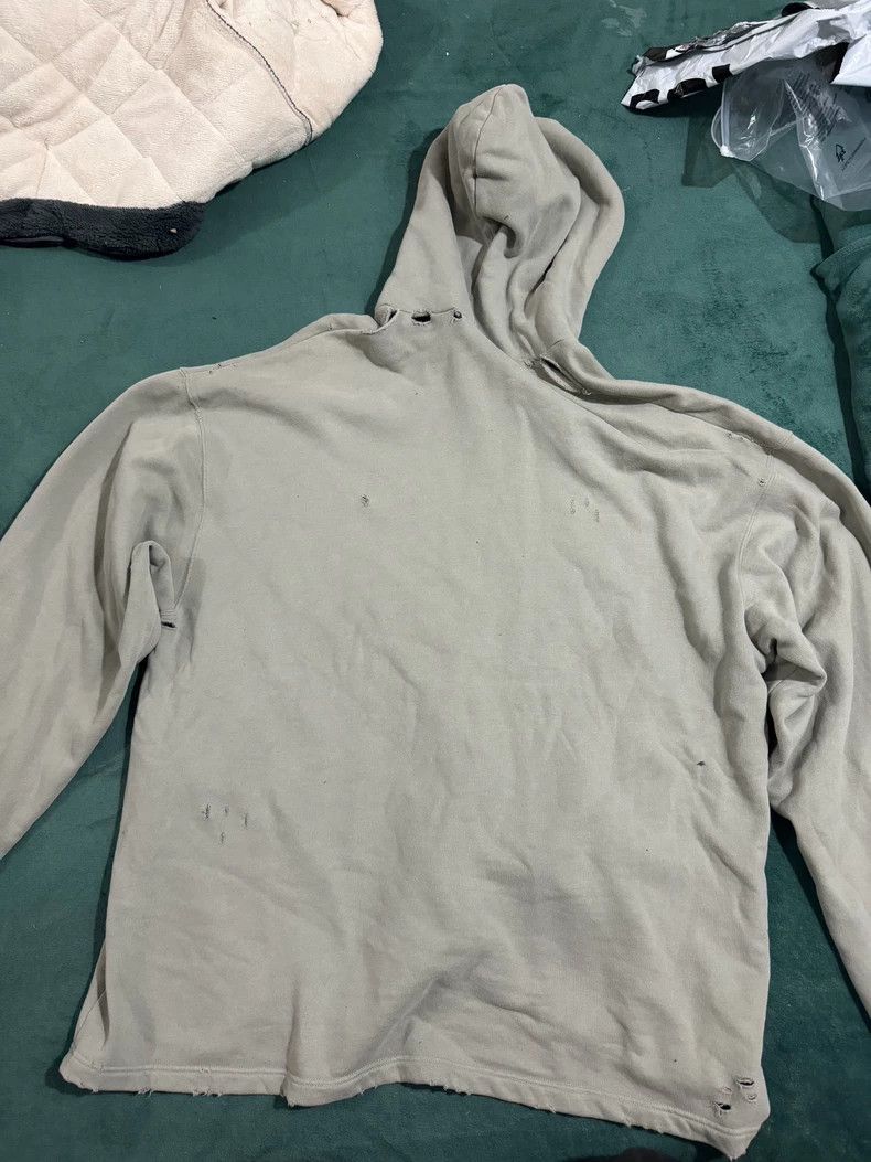 Balenciaga Balenciaga Blurring logo letters to wash and destroy hooded Size US M / EU 48-50 / 2 - 2 Thumbnail
