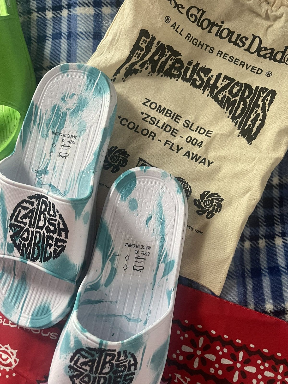 Flatbush Zombies Flatbush Zombies Chanklas + 2 FBZ Bandanas Size US 12 / EU 45 - 5 Thumbnail