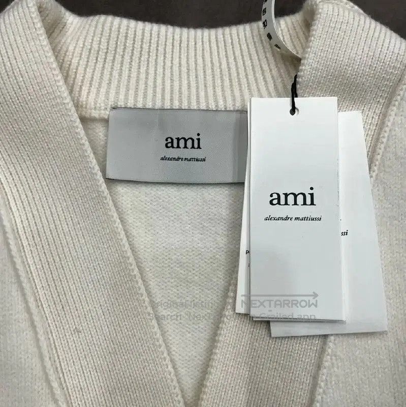 AMI AMI White Cardigan with Heart Detail . Size S / US 4 / IT 40 - 8 Thumbnail