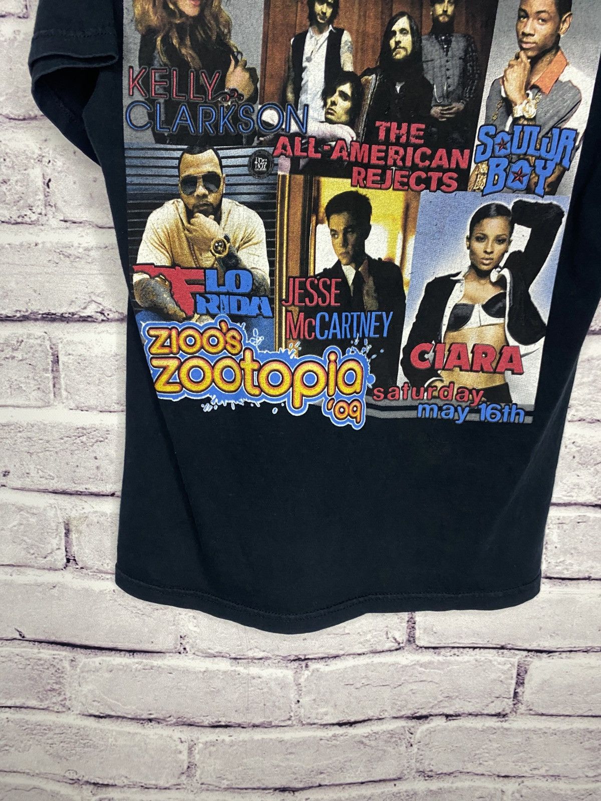 Band Tees The Black Eyed Pears Y2K Shirt Vintage Rap Tee Soulja Boy Size US S / EU 44-46 / 1 - 16 Thumbnail