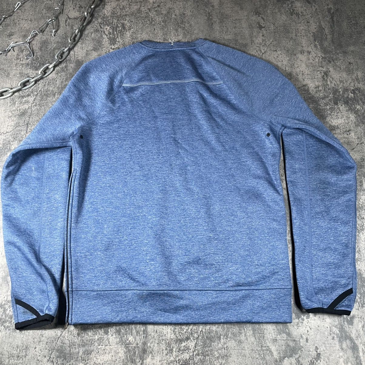 Vintage Oakley Y2K Reflective Pull over Sweatshirt Size US M / EU 48-50 / 2 - 4 Thumbnail