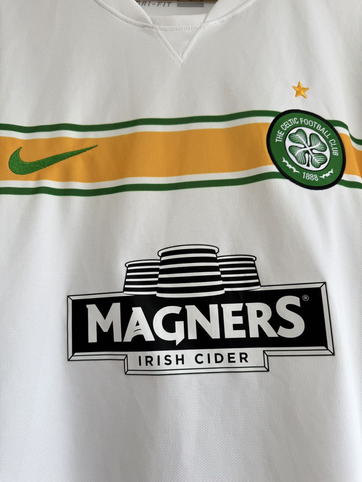 Nike Celtic 2014-2015 Third Soccer Jersey Football Kit Shirt Size US XL / EU 56 / 4 - 6 Thumbnail