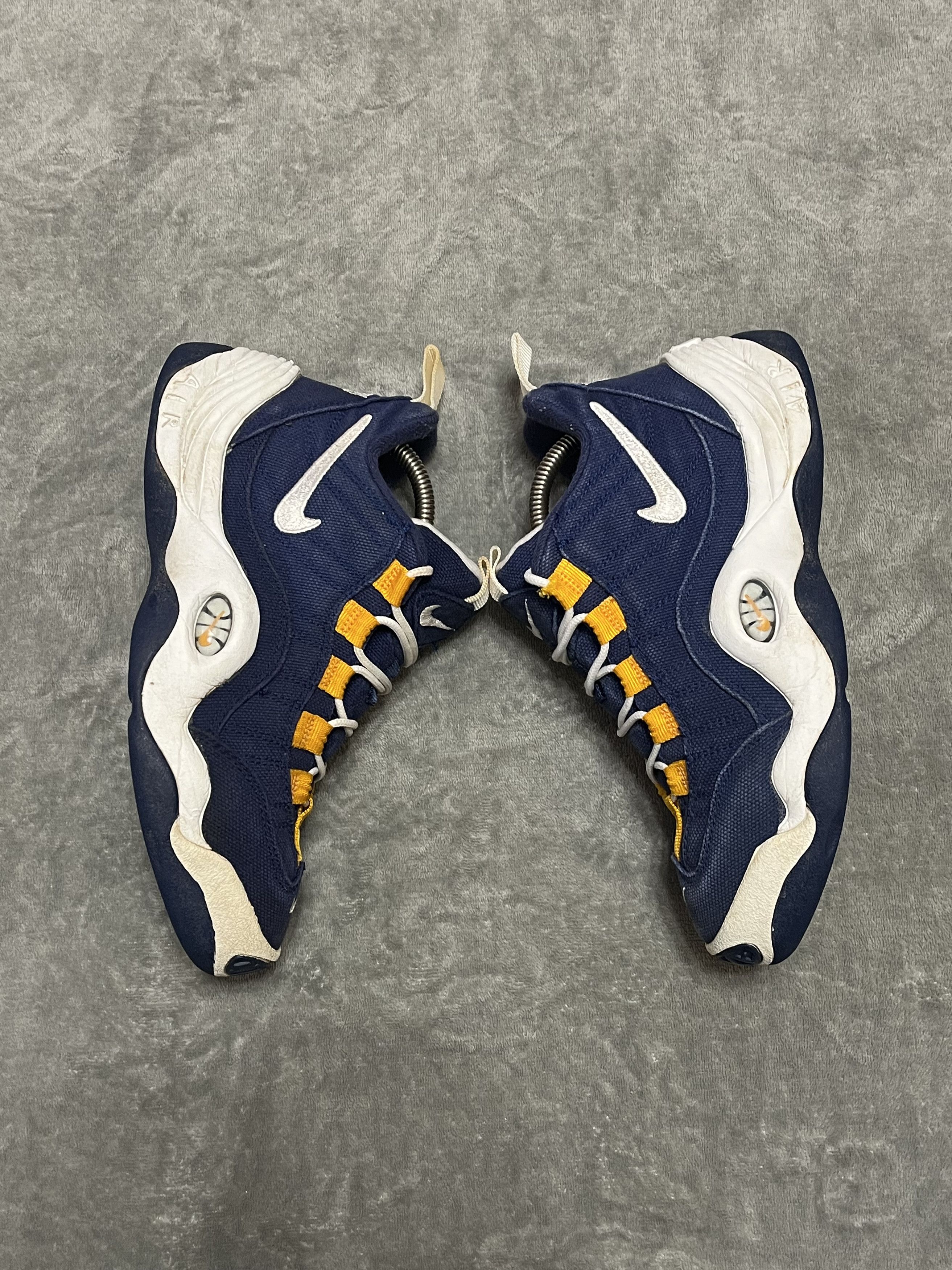 Nike × Vintage Vintage 1997 Nike Air B-Que Midnight Navy/White-Taxi US7 Size US 7 / EU 40 - 4 Thumbnail