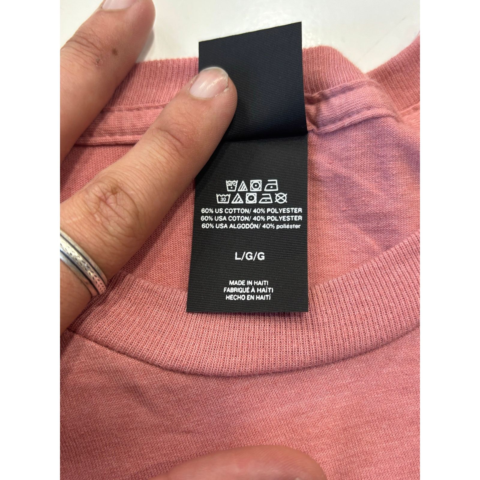 Hanes Put it On my Husbands Tab T-shirt Funny Relatable Tee Size L / US 10 / IT 46 - 4 Thumbnail