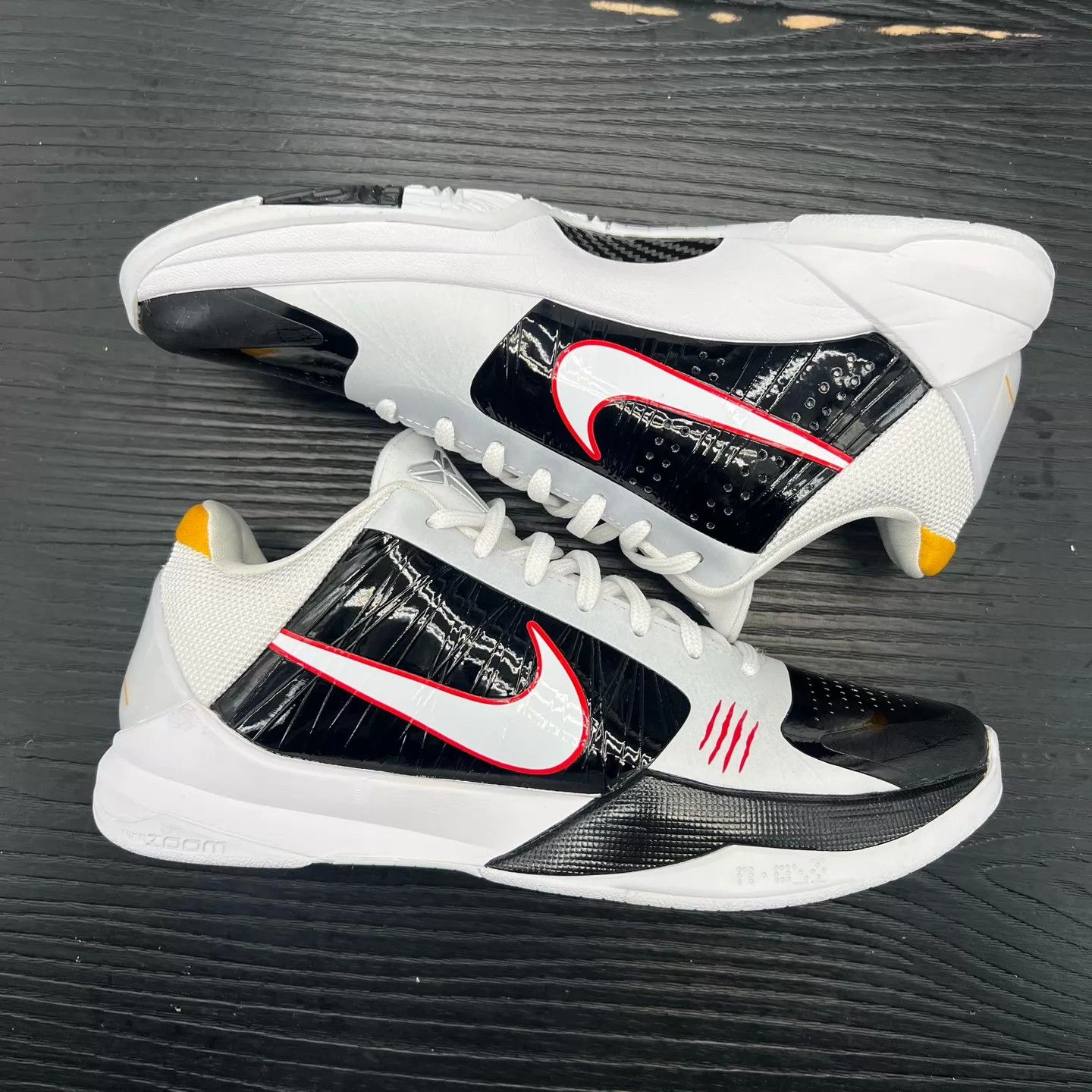 Nike Air Jordan 5 Bruce Lee White Dragon Size 42 Size US 9 / EU 42 - 3 Thumbnail