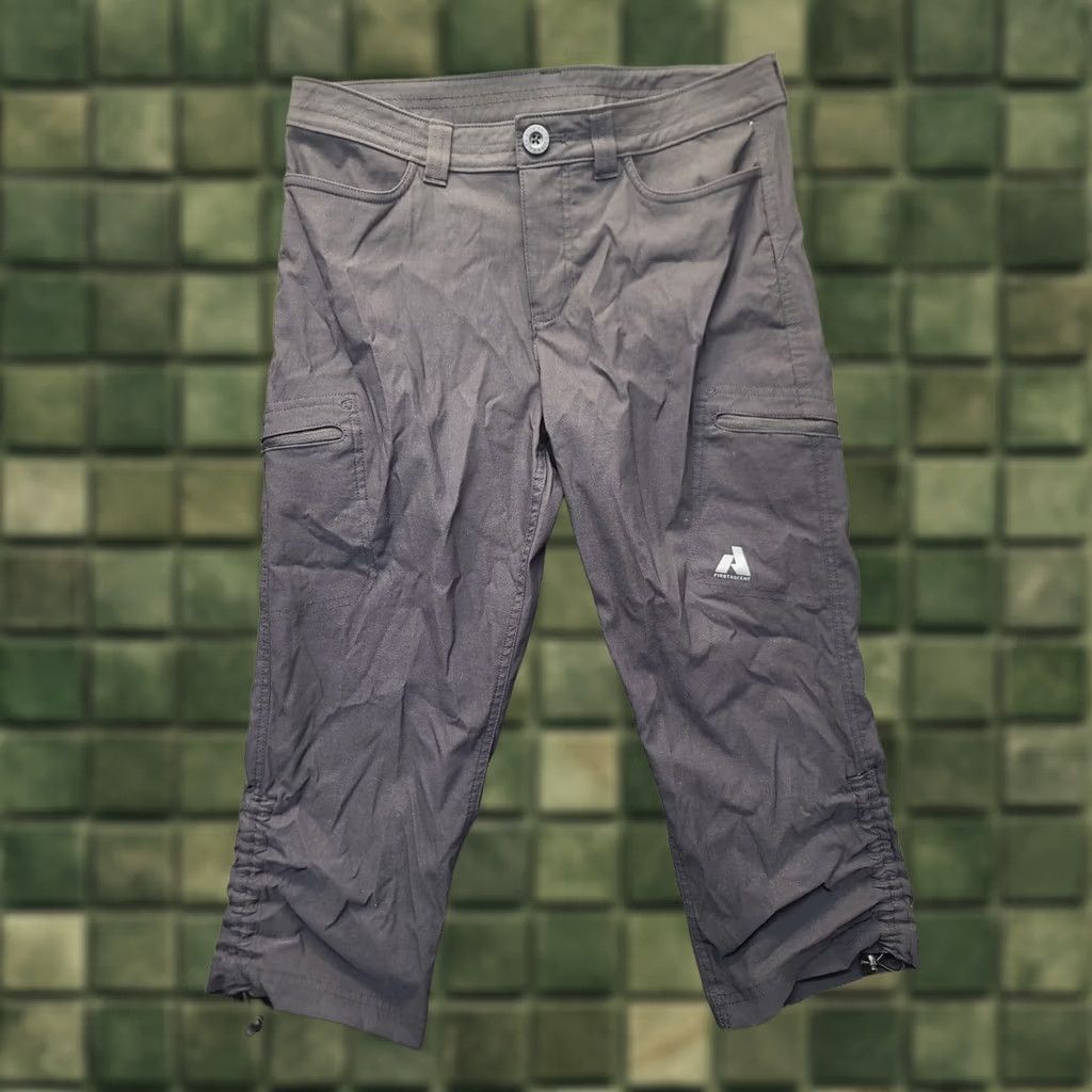 Eddie Bauer Eddie Bauer Capris Womens 6 First Ascent Cargo Regular Fit Outdoors Hiking Capris pants Black Nylon Spandex Canvas 20 in inseam 30 in waist Womens Size ONE SIZE - 1 Thumbnail