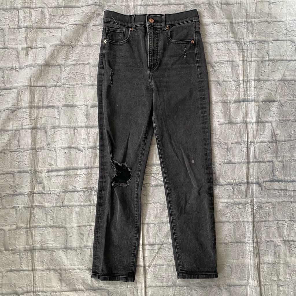 Express Express women 2R slim super high rise distressed ripped jean Size 26" / US 2 / IT 38 - 1 Thumbnail