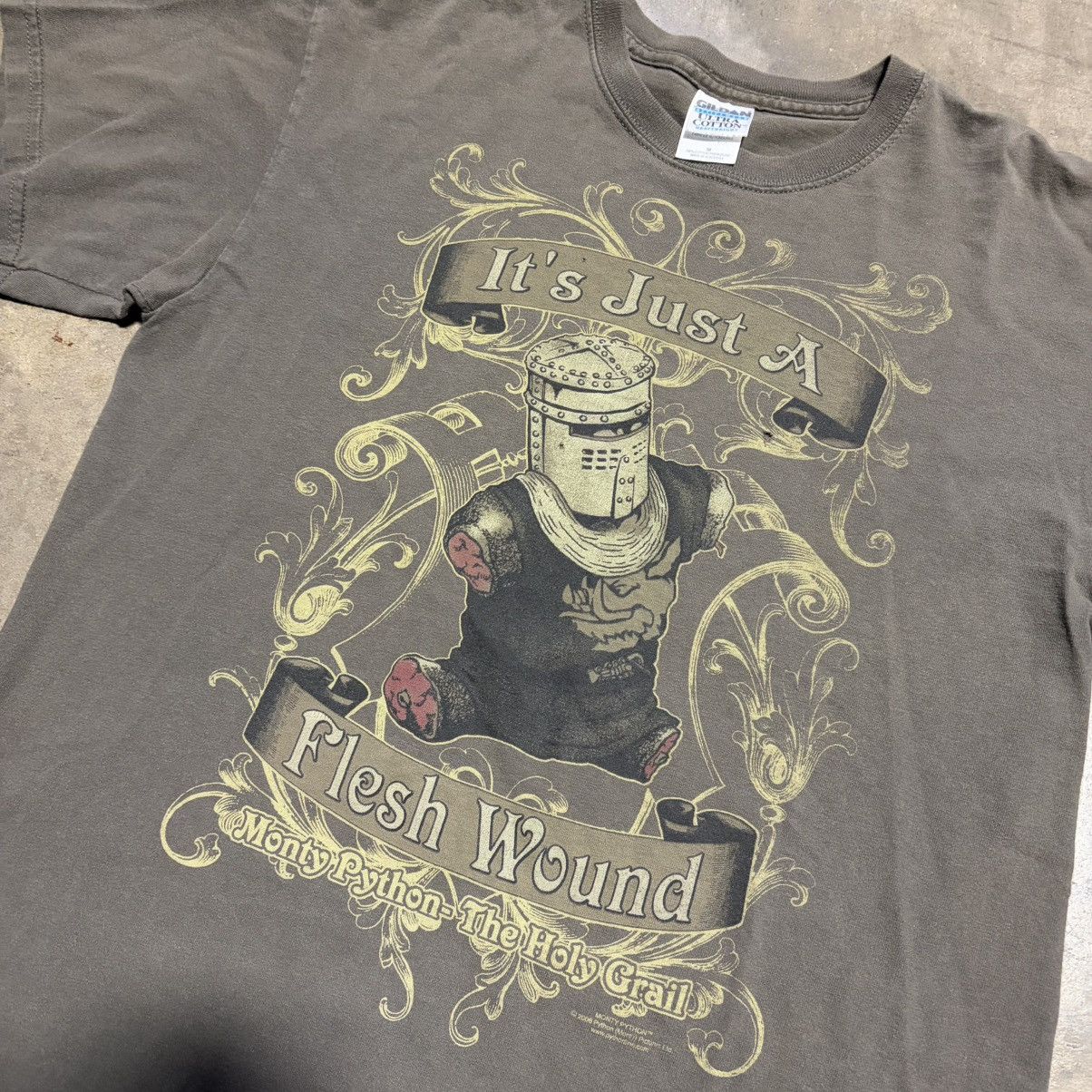 Vintage Vintage Monty Python Holy Grail Just a Flesh Wound T shirt Size US M / EU 48-50 / 2 - 8 Thumbnail
