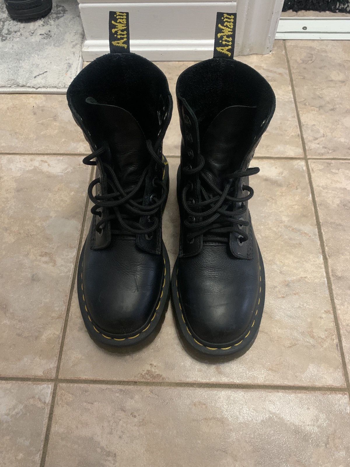 Pascal Leather Dr. Martens