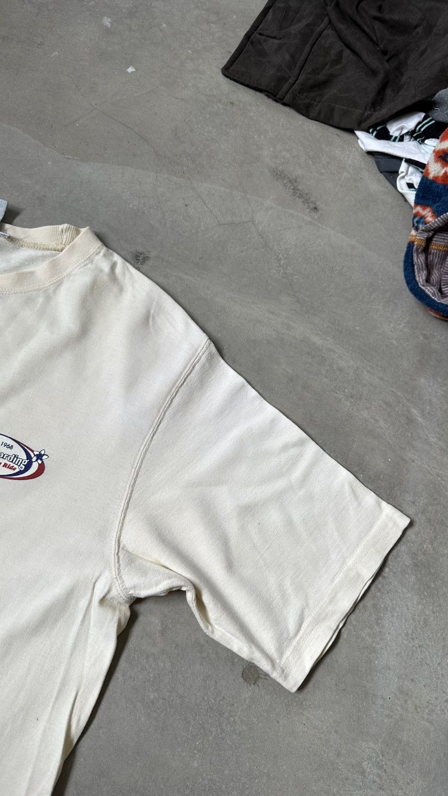 Vintage VINTAGE MOSH BOARDING SURF TEE Size US M / EU 48-50 / 2 - 4 Thumbnail