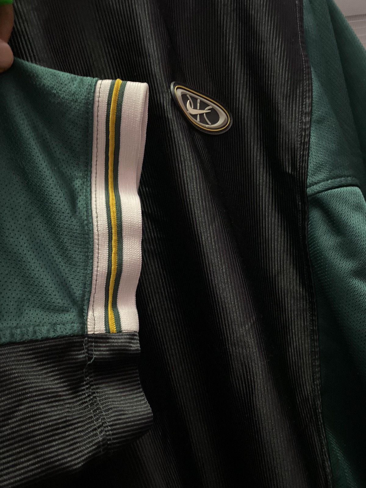 Nike RARE Vintage 90s Nike Rubber Patches Jersey Size US L / EU 52-54 / 3 - 5 Thumbnail