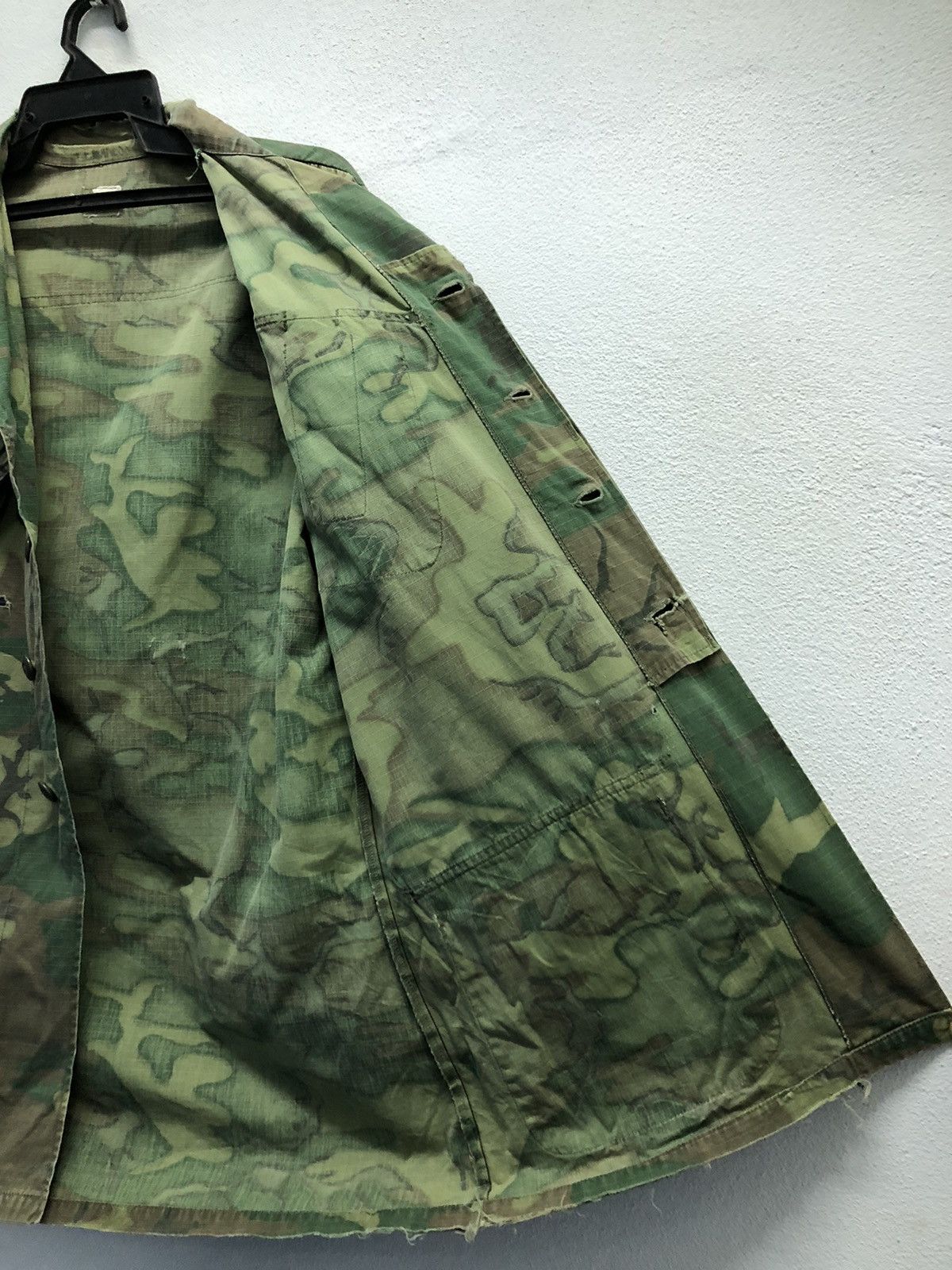 Vintage Vintage Us Army Woodland Camo Military Field Jacket Size US L / EU 52-54 / 3 - 19 Thumbnail