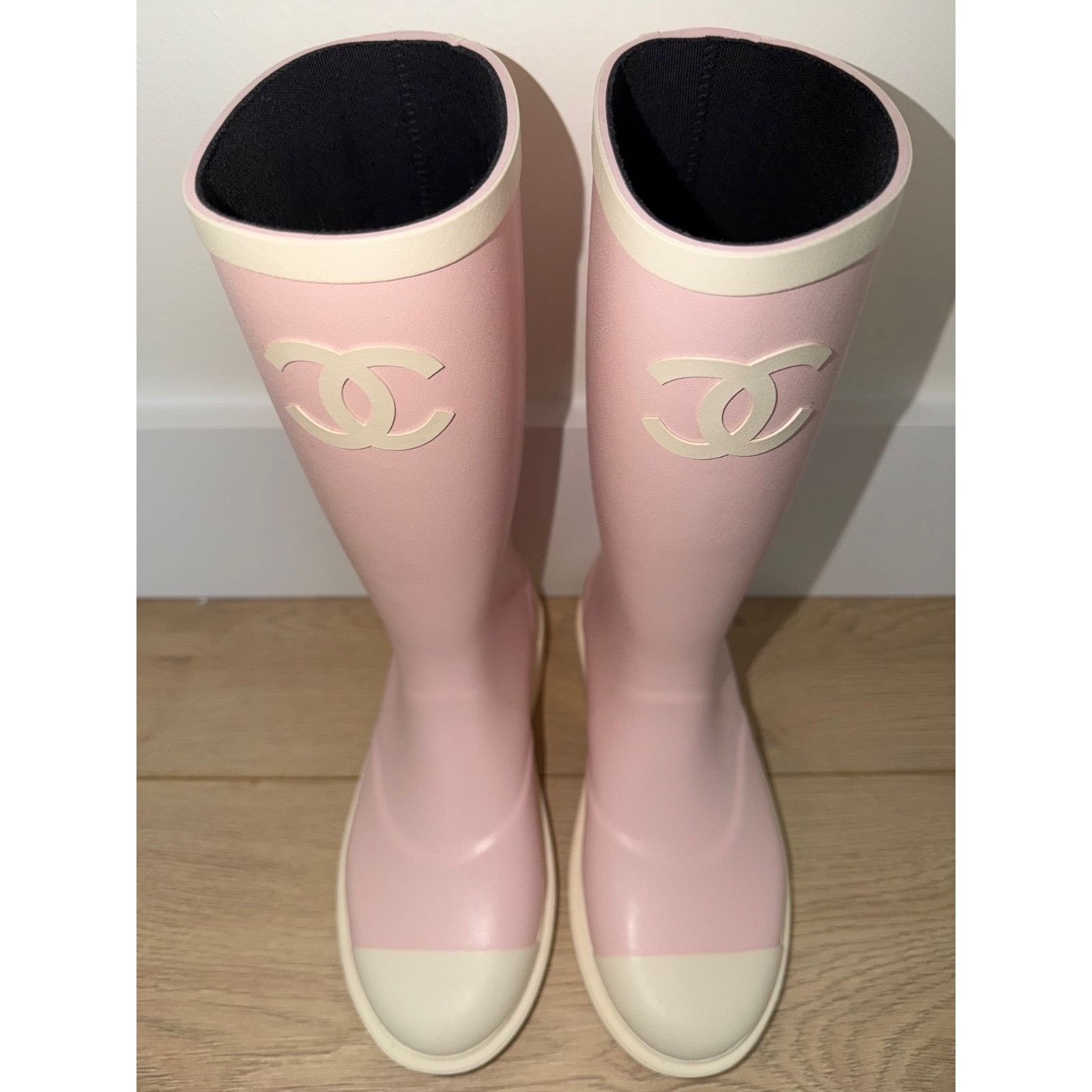 Chanel Chanel Rose Pink White Rubber Rain Boots 38 Size US 8 / IT 38 - 19 Thumbnail