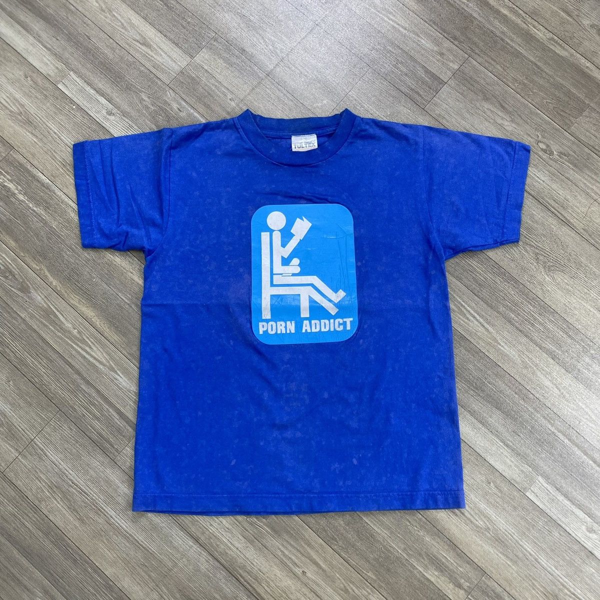 If Six Was Nine 1990s Vintage Tultex Porn Addict Haooked Up Tee Size US S / EU 44-46 / 1 - 1 Thumbnail
