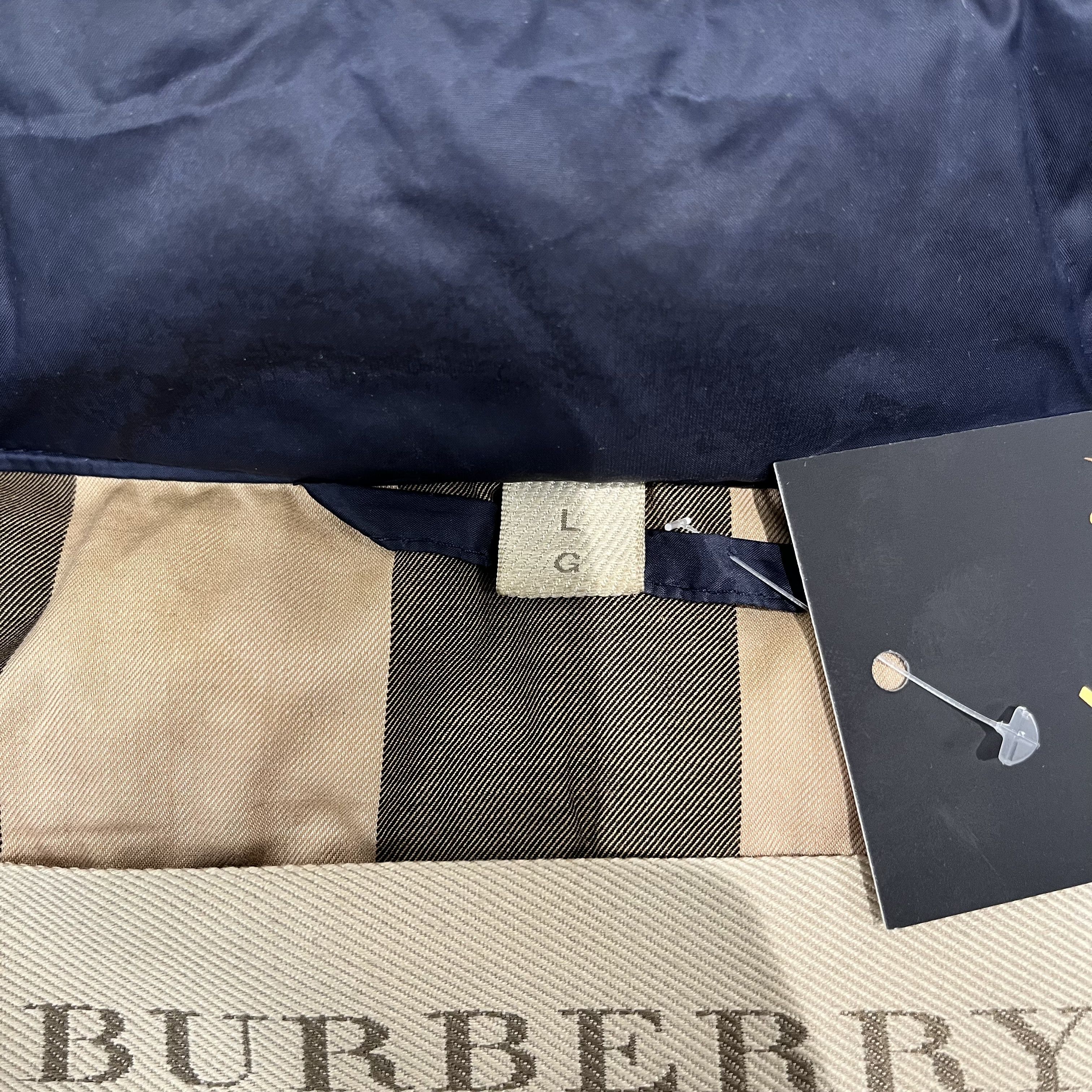 Burberry Burberry Lightweight Navy Puffer Jacket Size US L / EU 52-54 / 3 - 4 Thumbnail