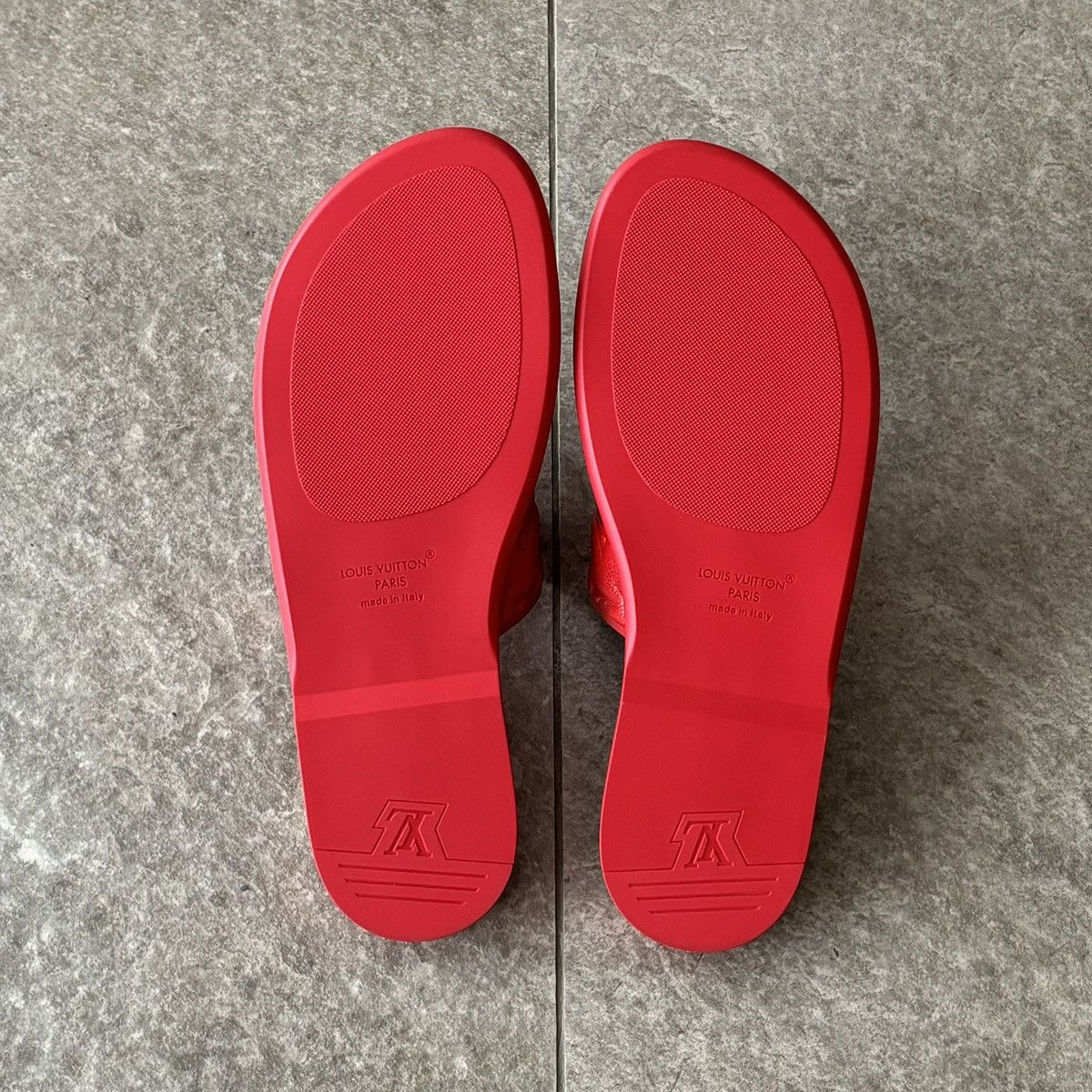 Louis Vuitton LOUIS VUITTON OASIS MULES MONOGRAM SLIDE SANDAL Size US 12 / EU 45 - 9 Thumbnail