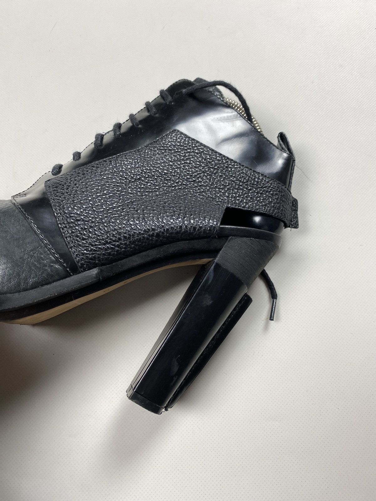 Alexander Wang Alexander Wang ladies leather ankle heeled boots size 39 Size US 9 / IT 39 - 13 Thumbnail