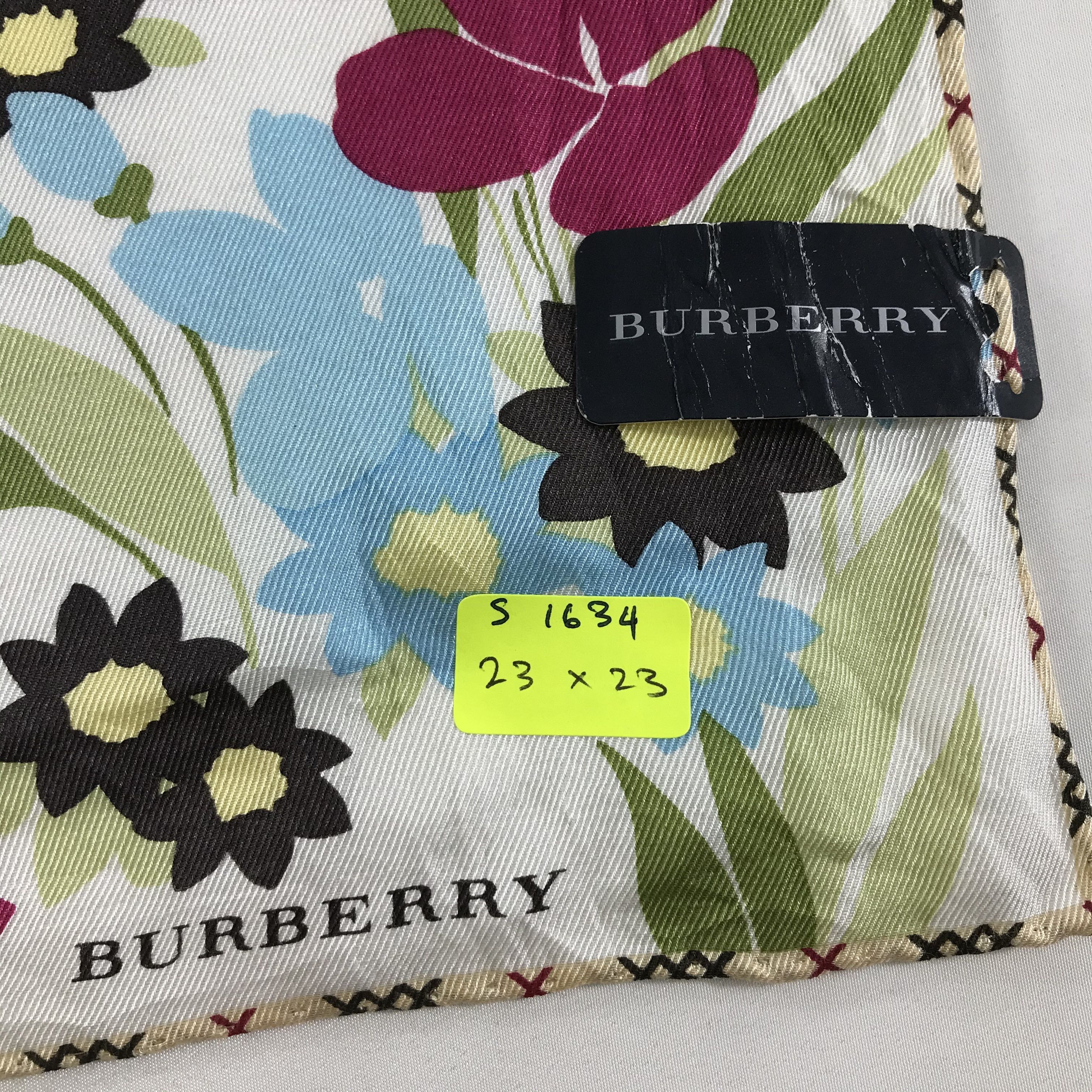 Burberry × Vintage Burberry Bandana / Handkerchief / Neckerchief - S1634 Size ONE SIZE - 4 Thumbnail