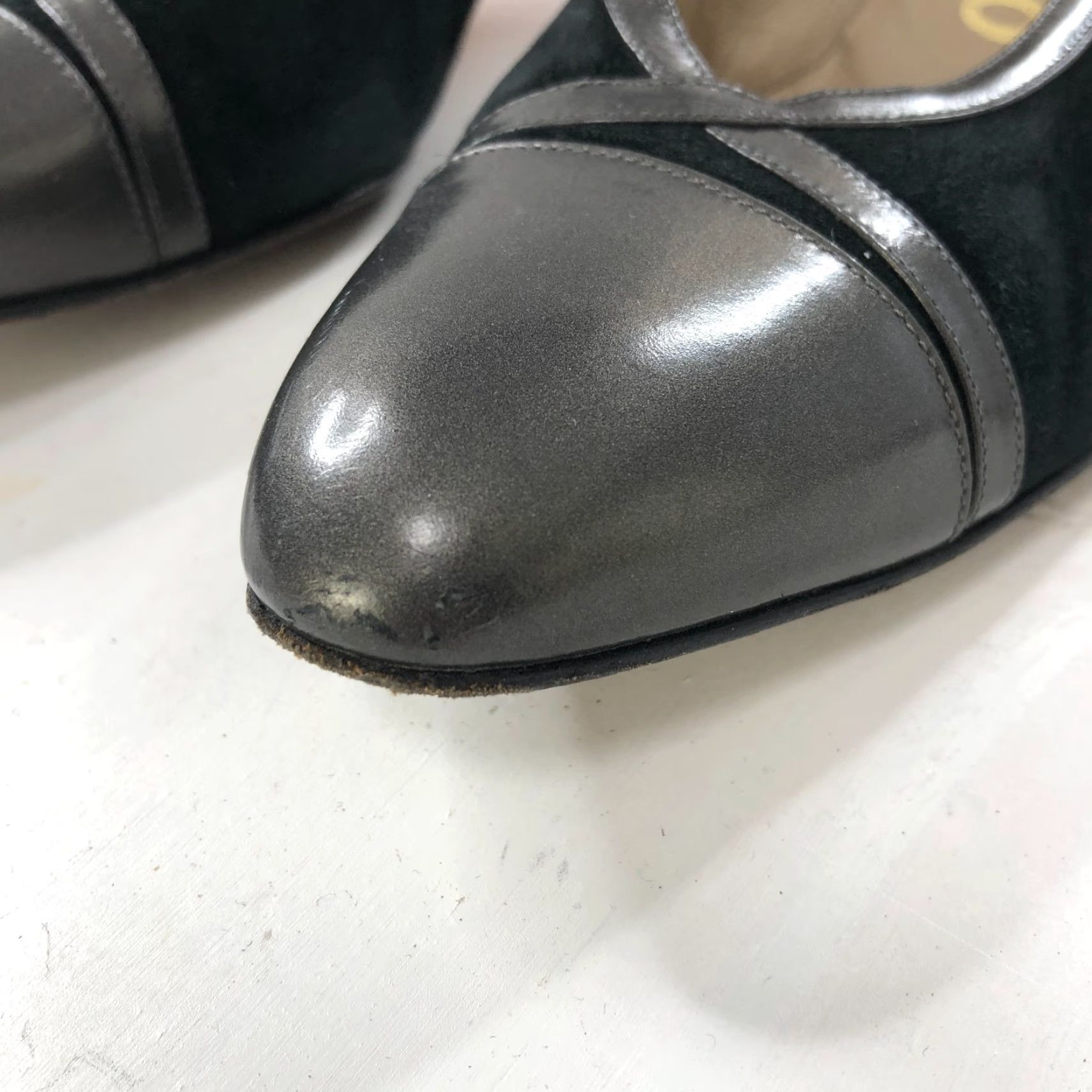 Salvatore Ferragamo Salvatore Ferragamo 8.5 Narrow Closed Toe Kitten Heel Suede Black Pump Womens XS? Size US 9 / IT 39 - 2 Thumbnail